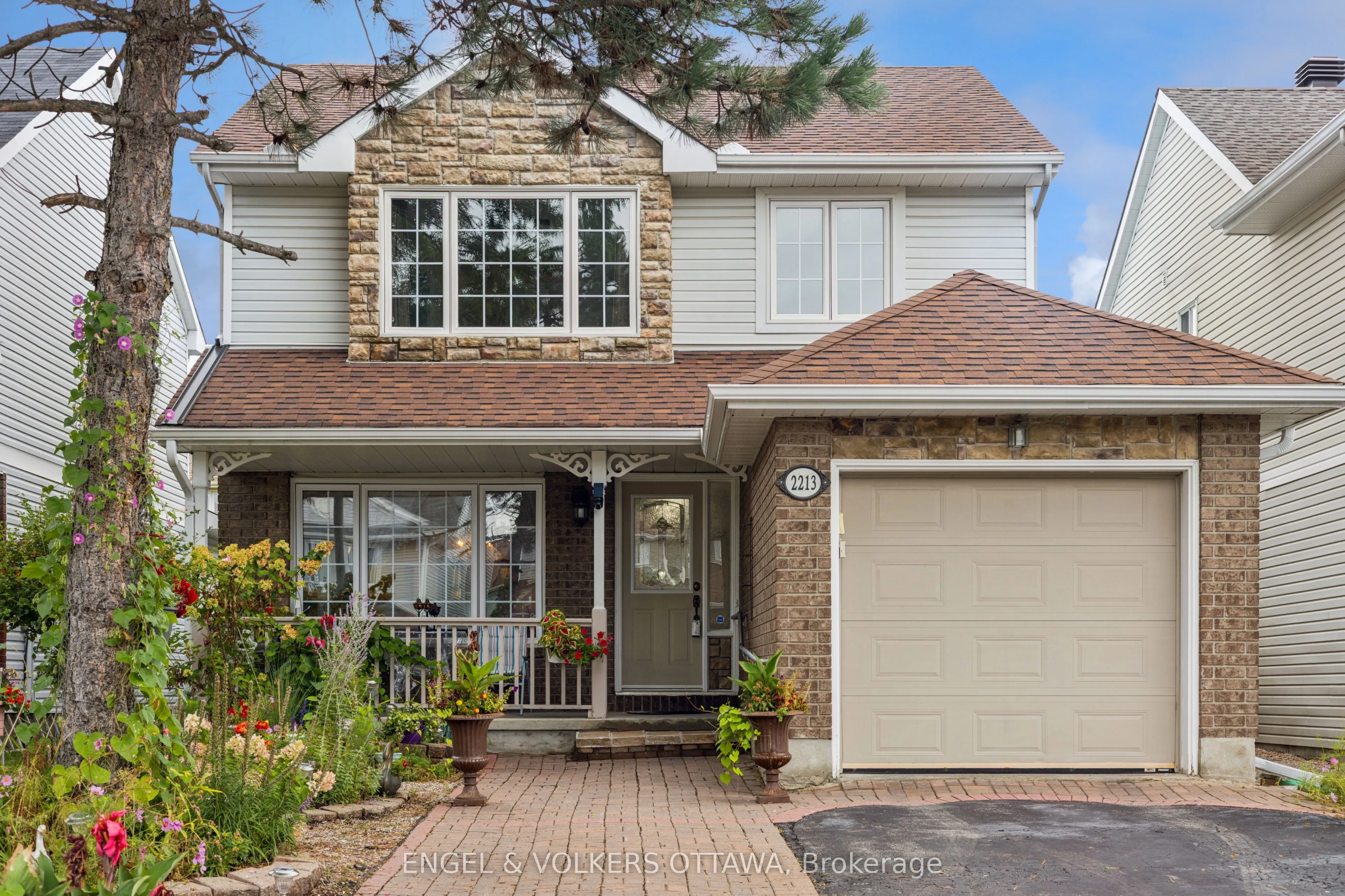 2213 Noblewood Way