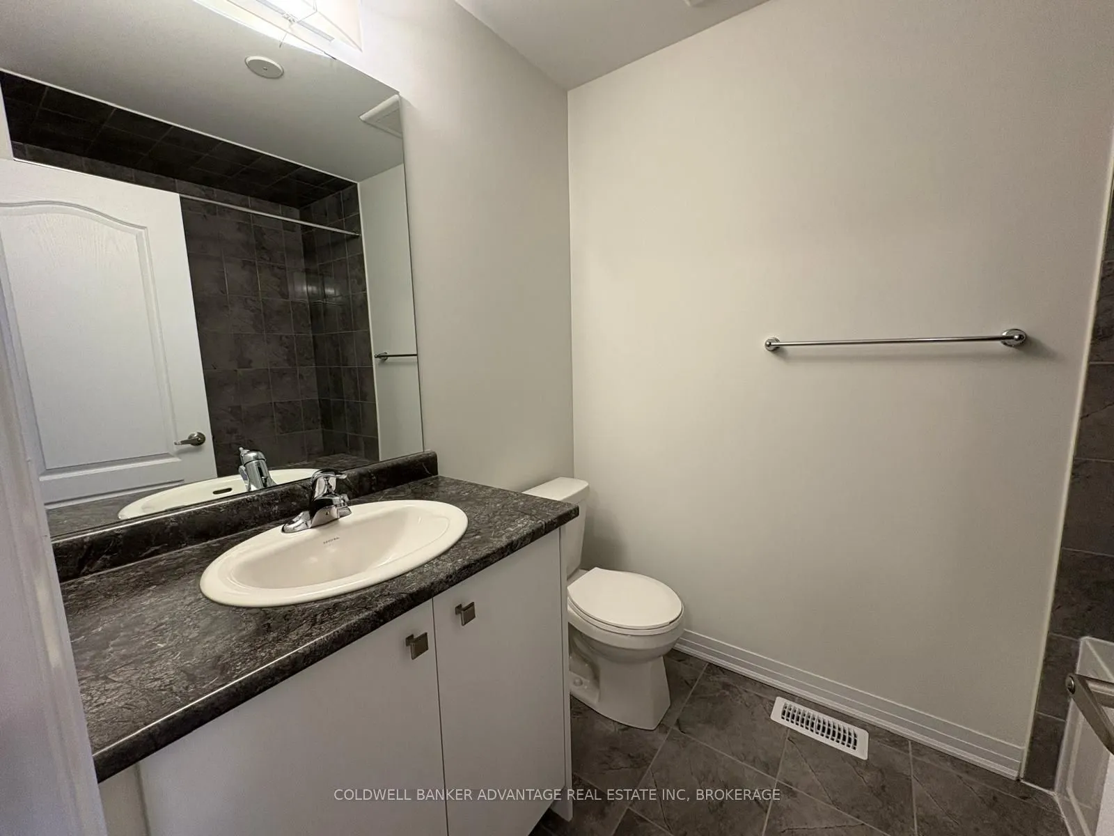 216 Port Crescent
