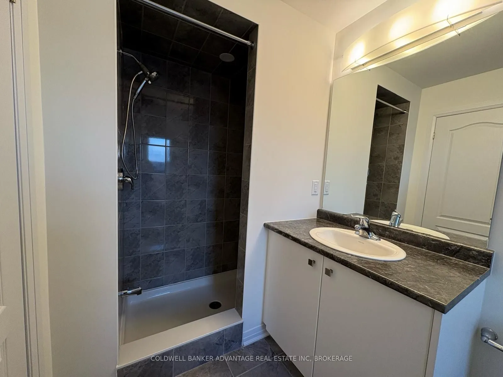 216 Port Crescent