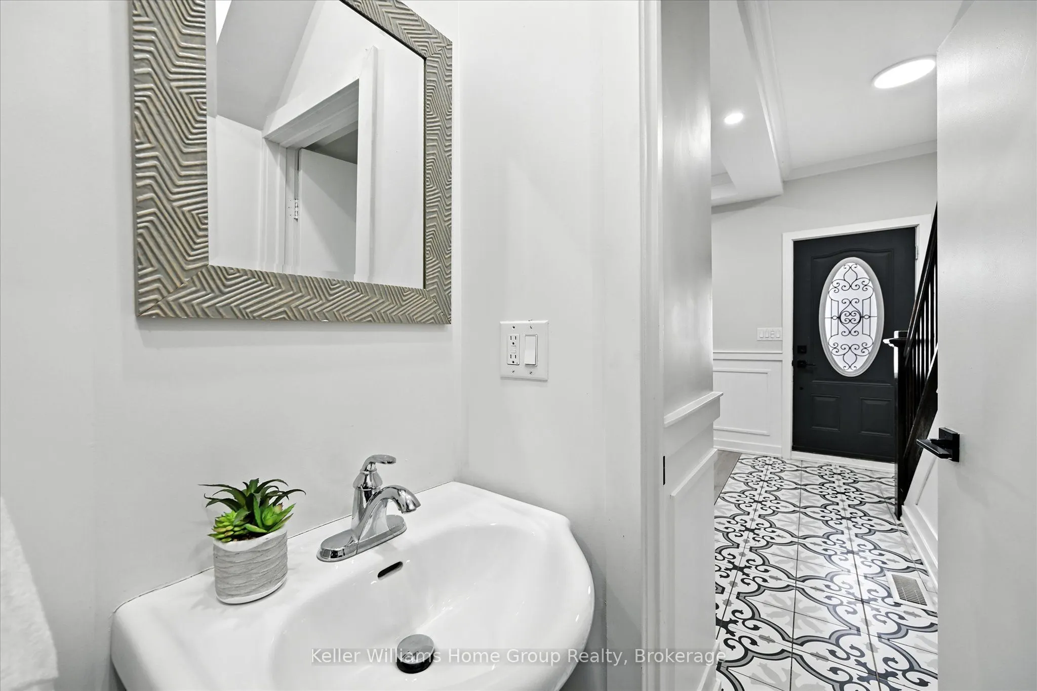 82 Rosemont Avenue