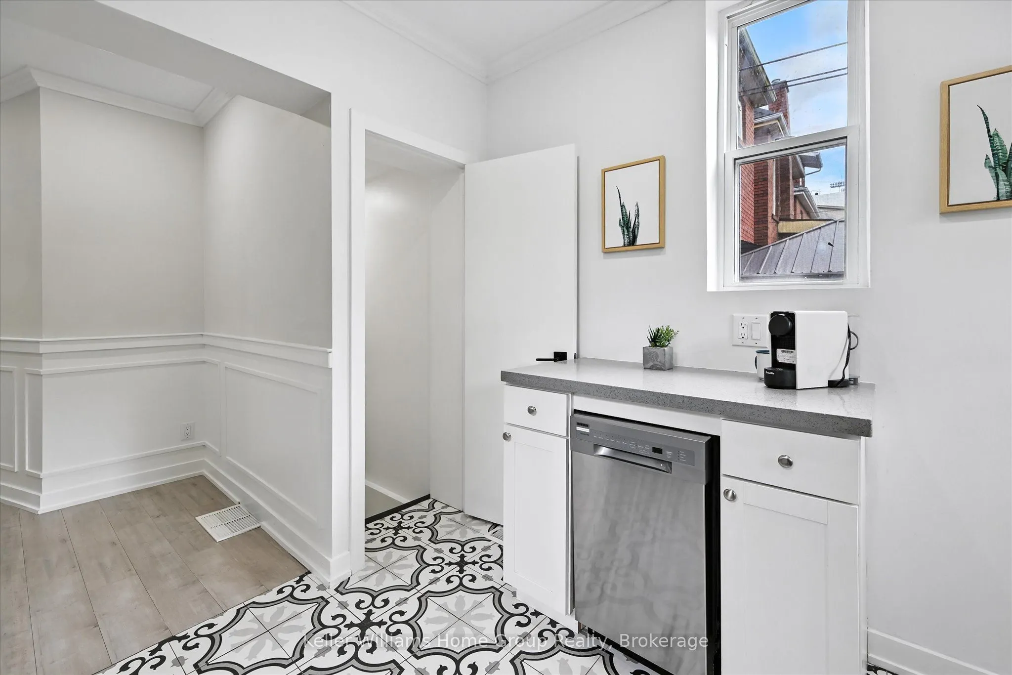 82 Rosemont Avenue