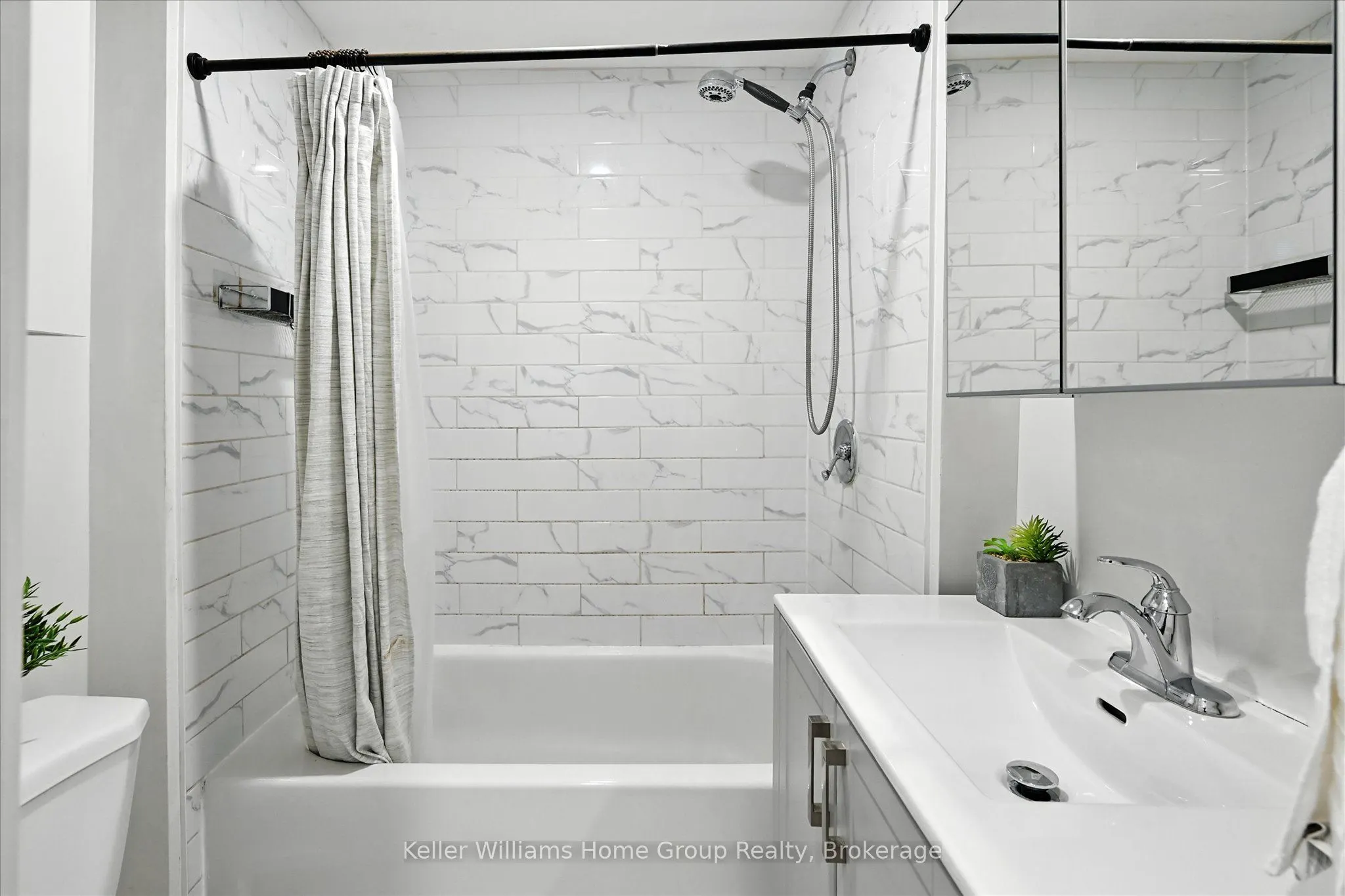 82 Rosemont Avenue
