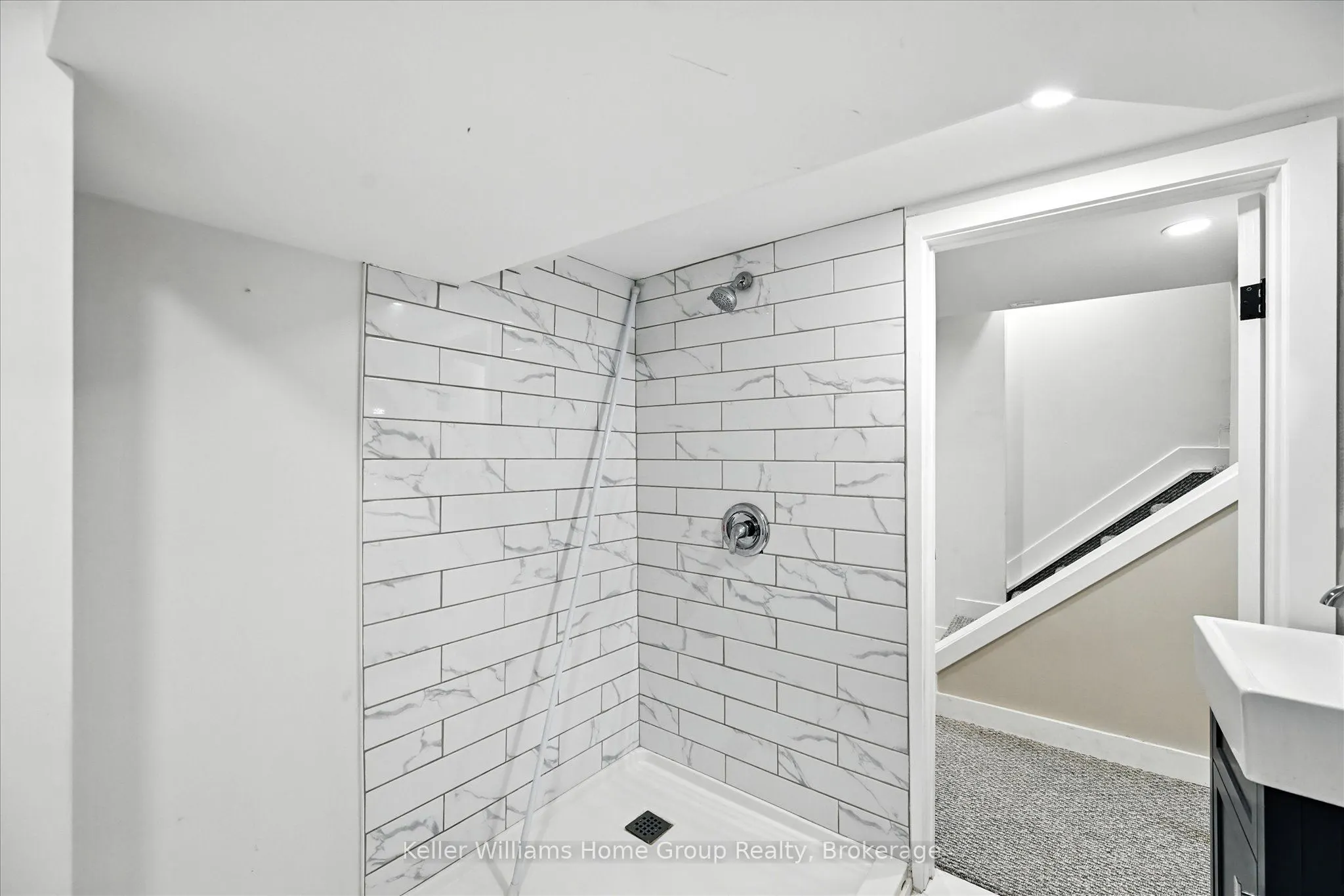82 Rosemont Avenue