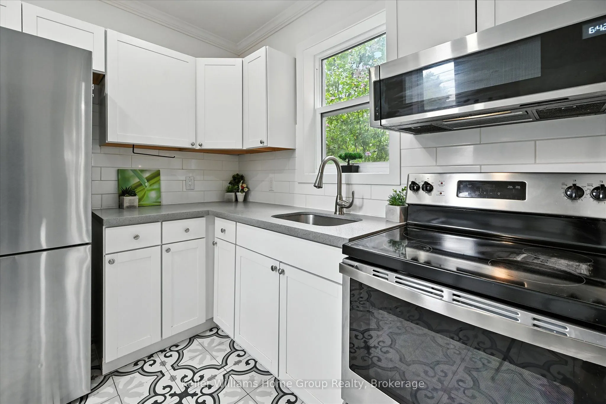 82 Rosemont Avenue