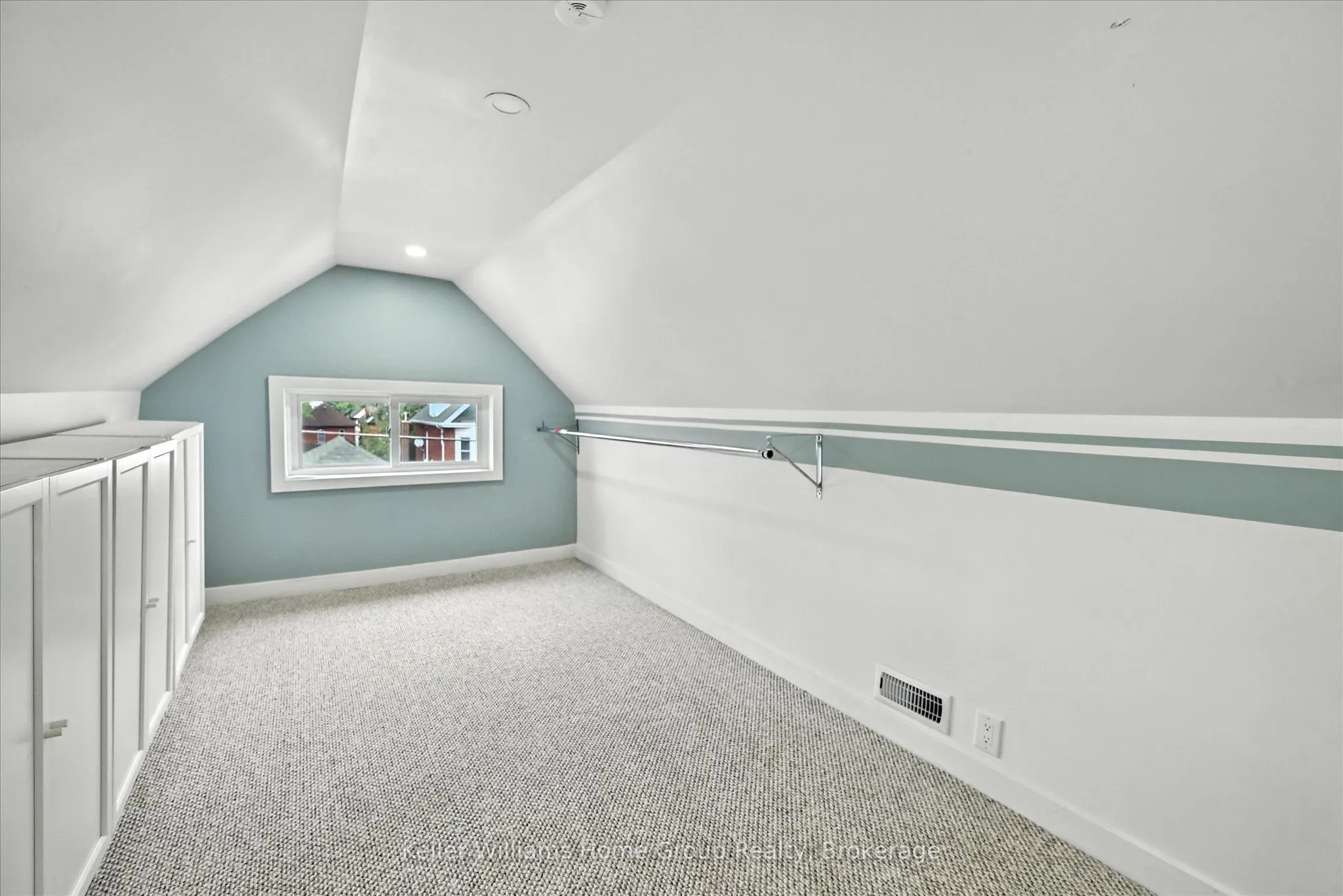 82 Rosemont Avenue