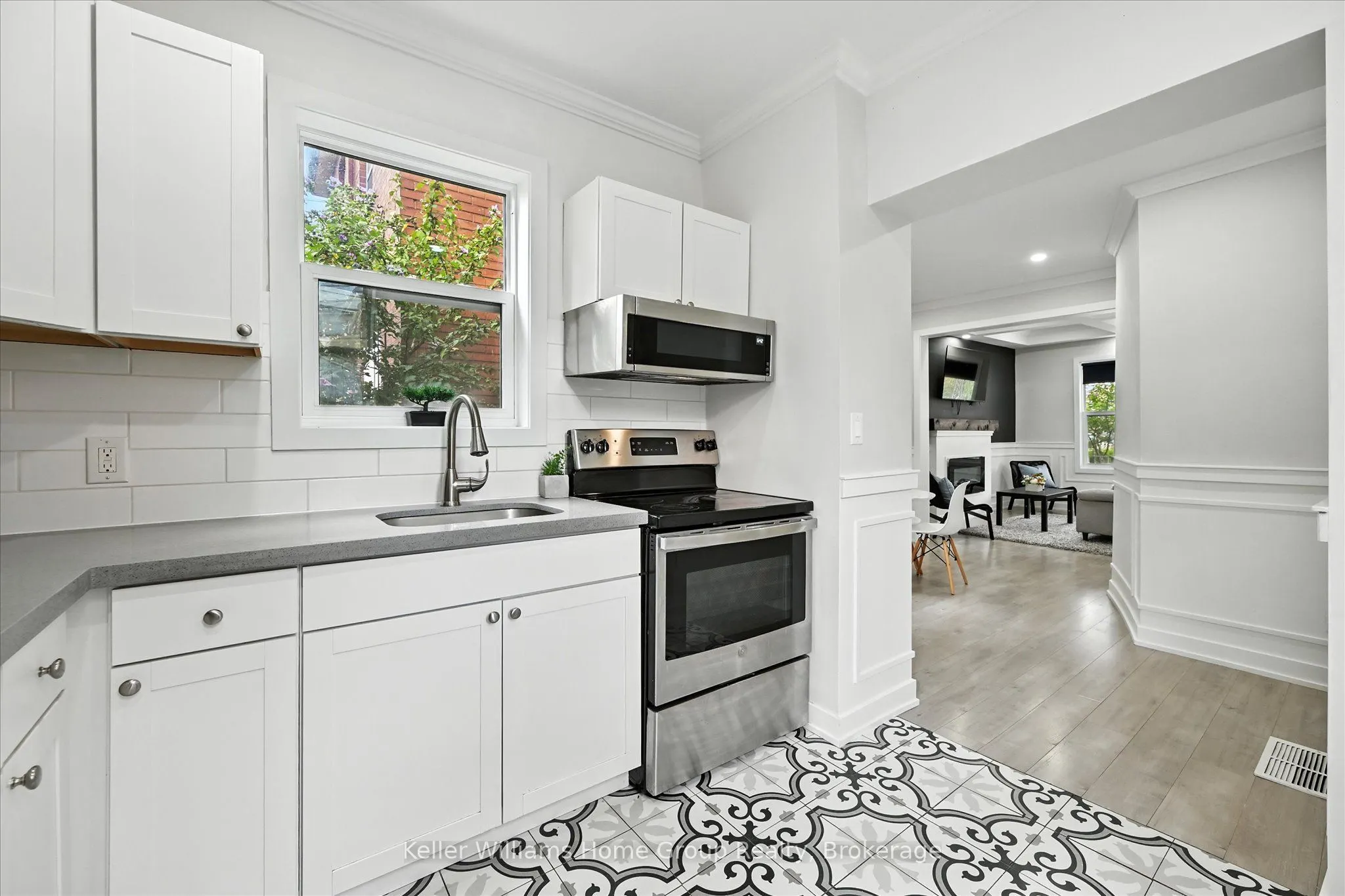 82 Rosemont Avenue
