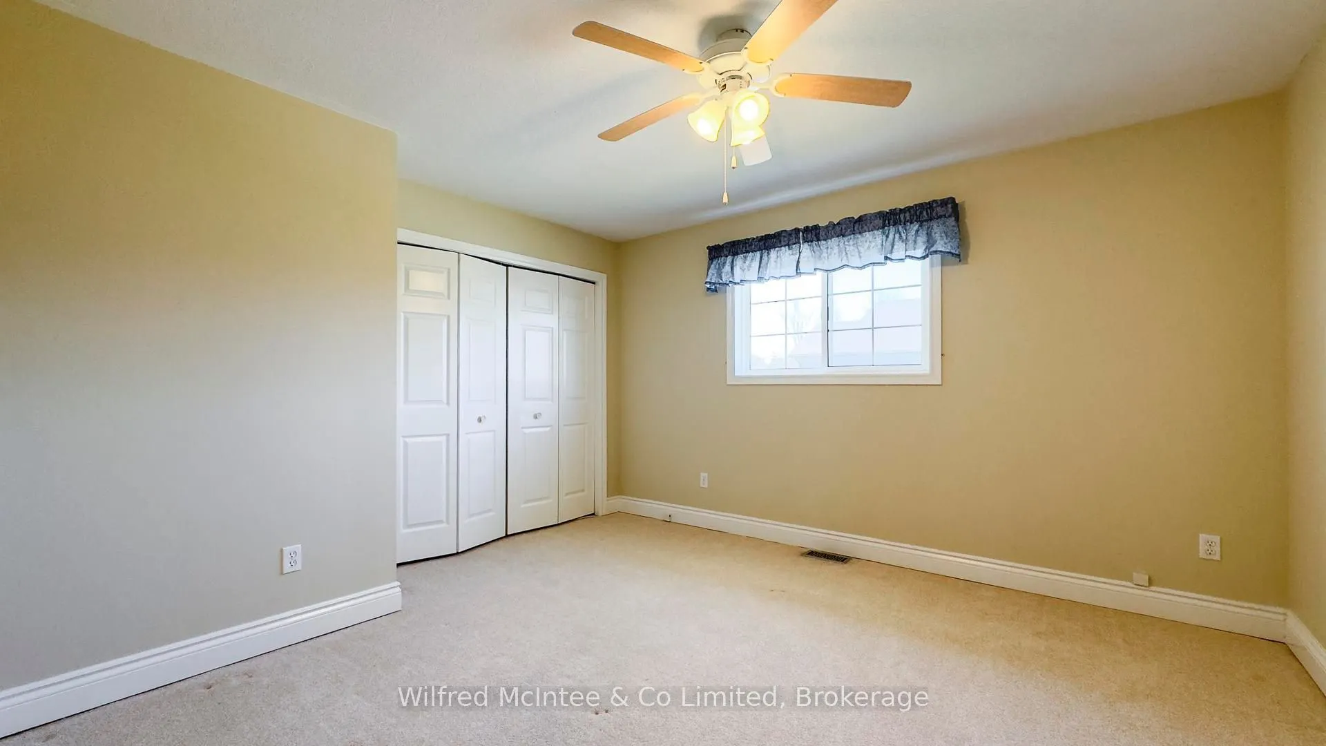 12 Jonathan Crescent