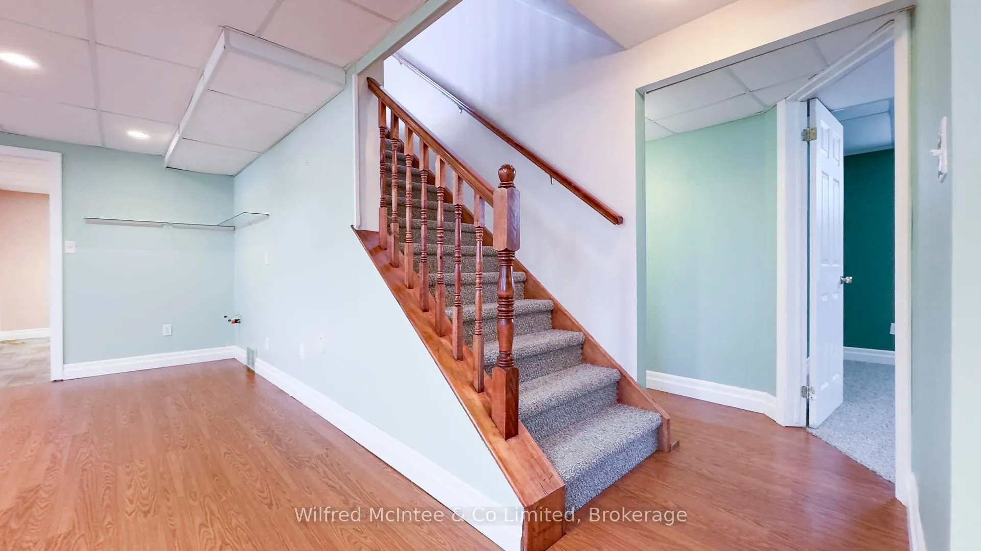 12 Jonathan Crescent