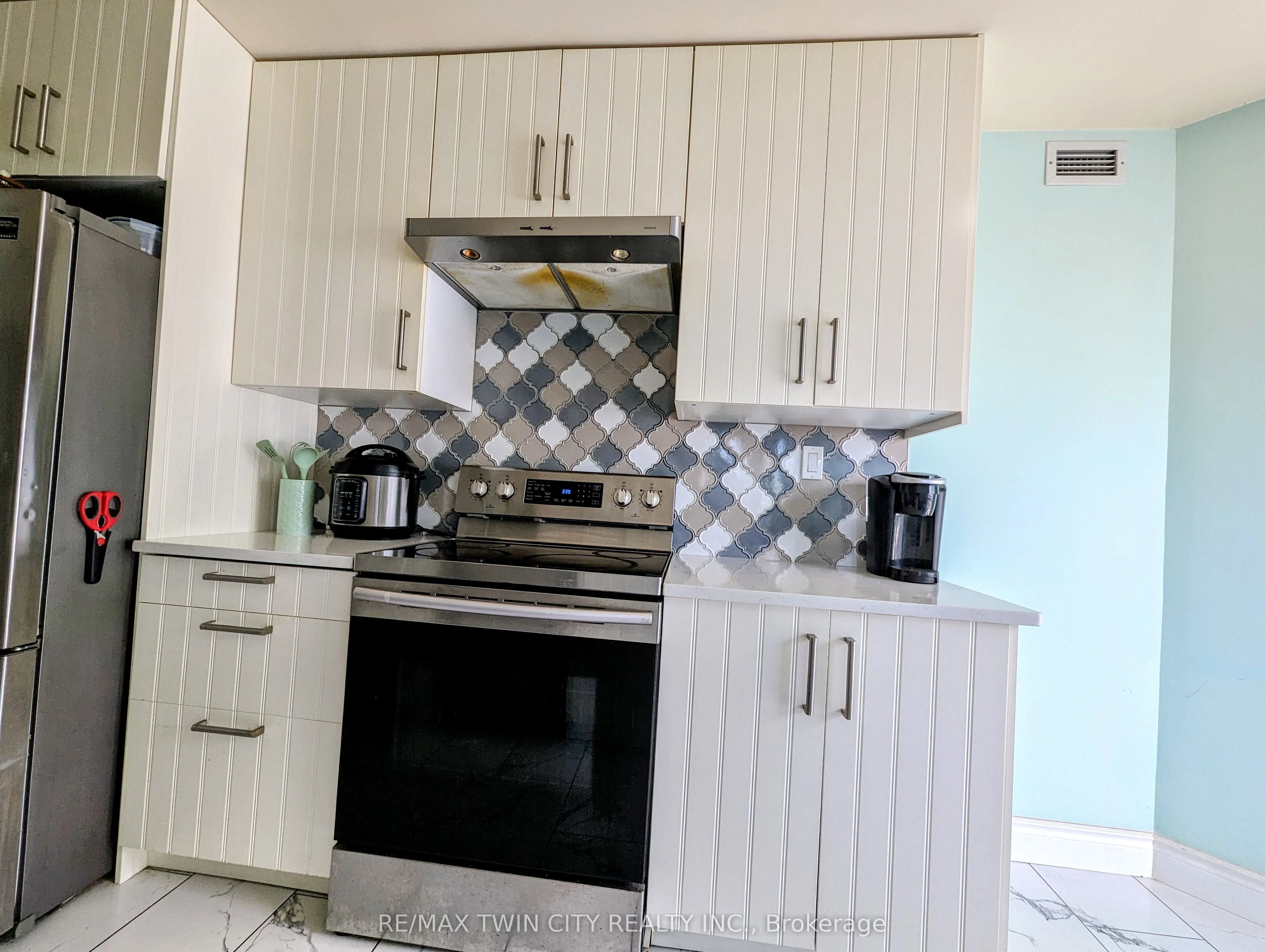300 Keats Way, #407