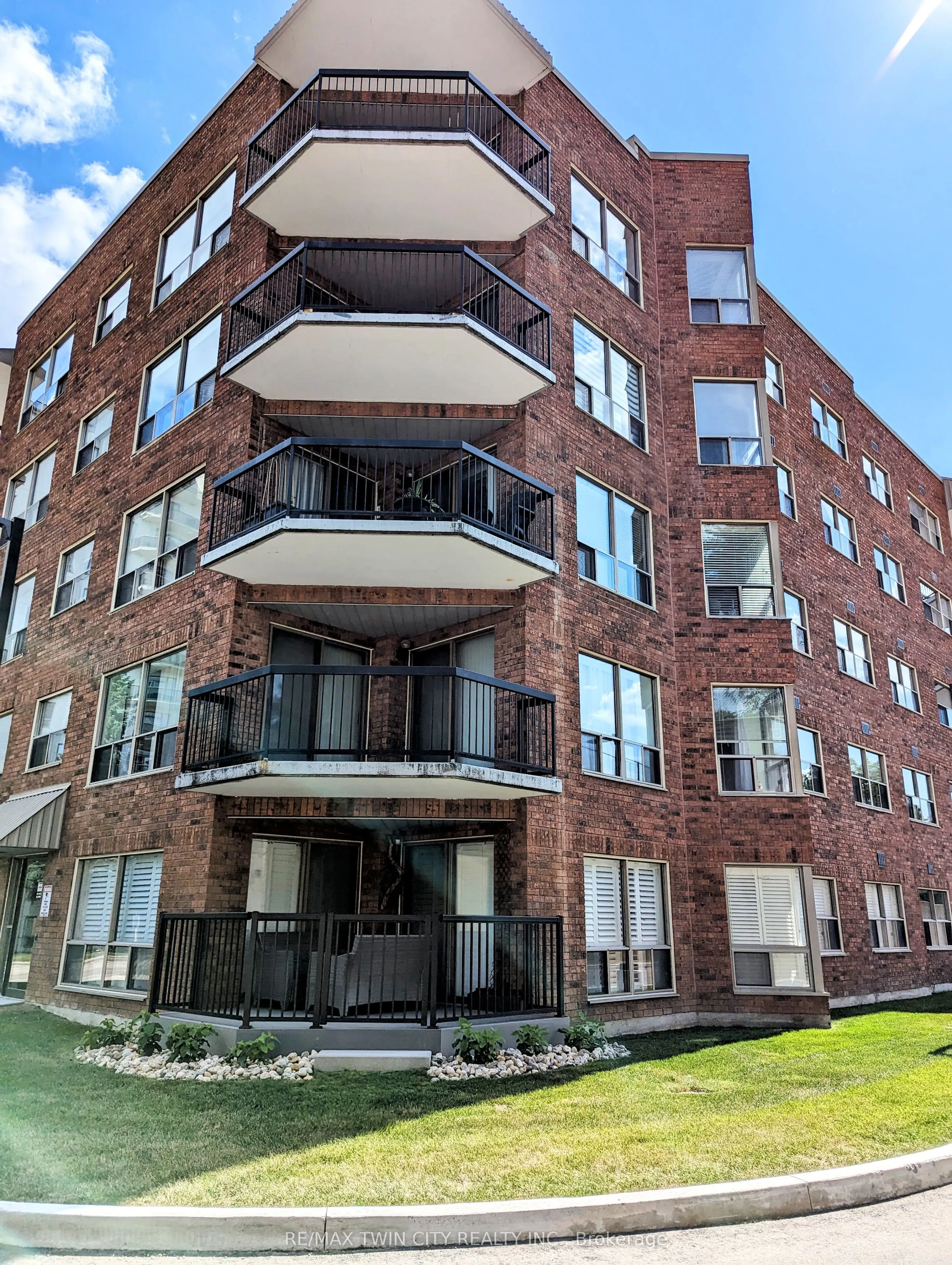 300 Keats Way, #407