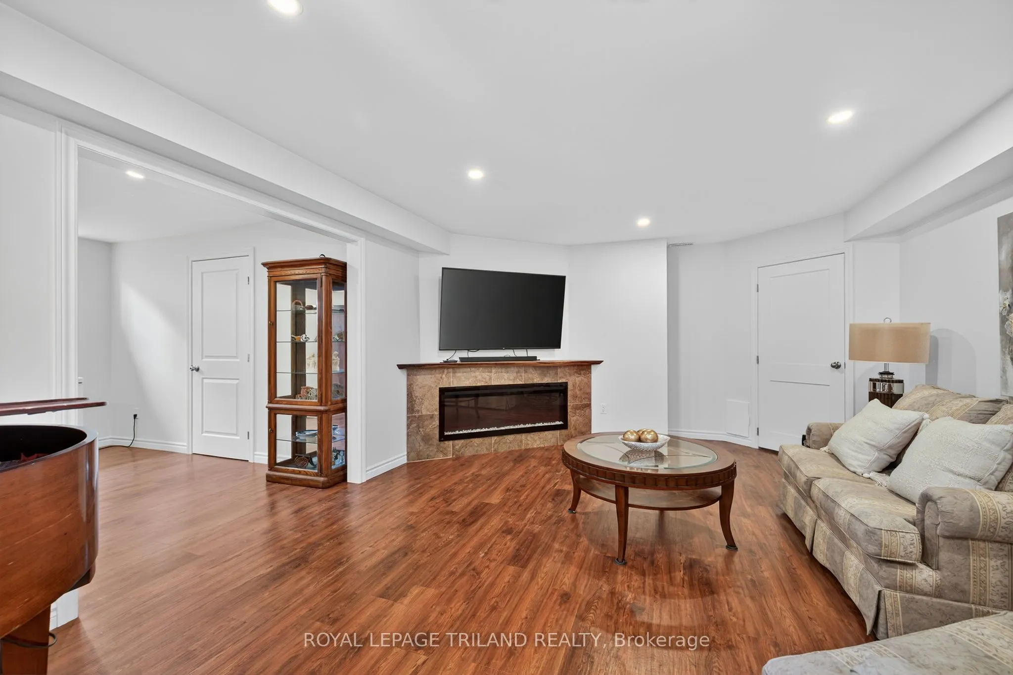 908 COLLINS Drive