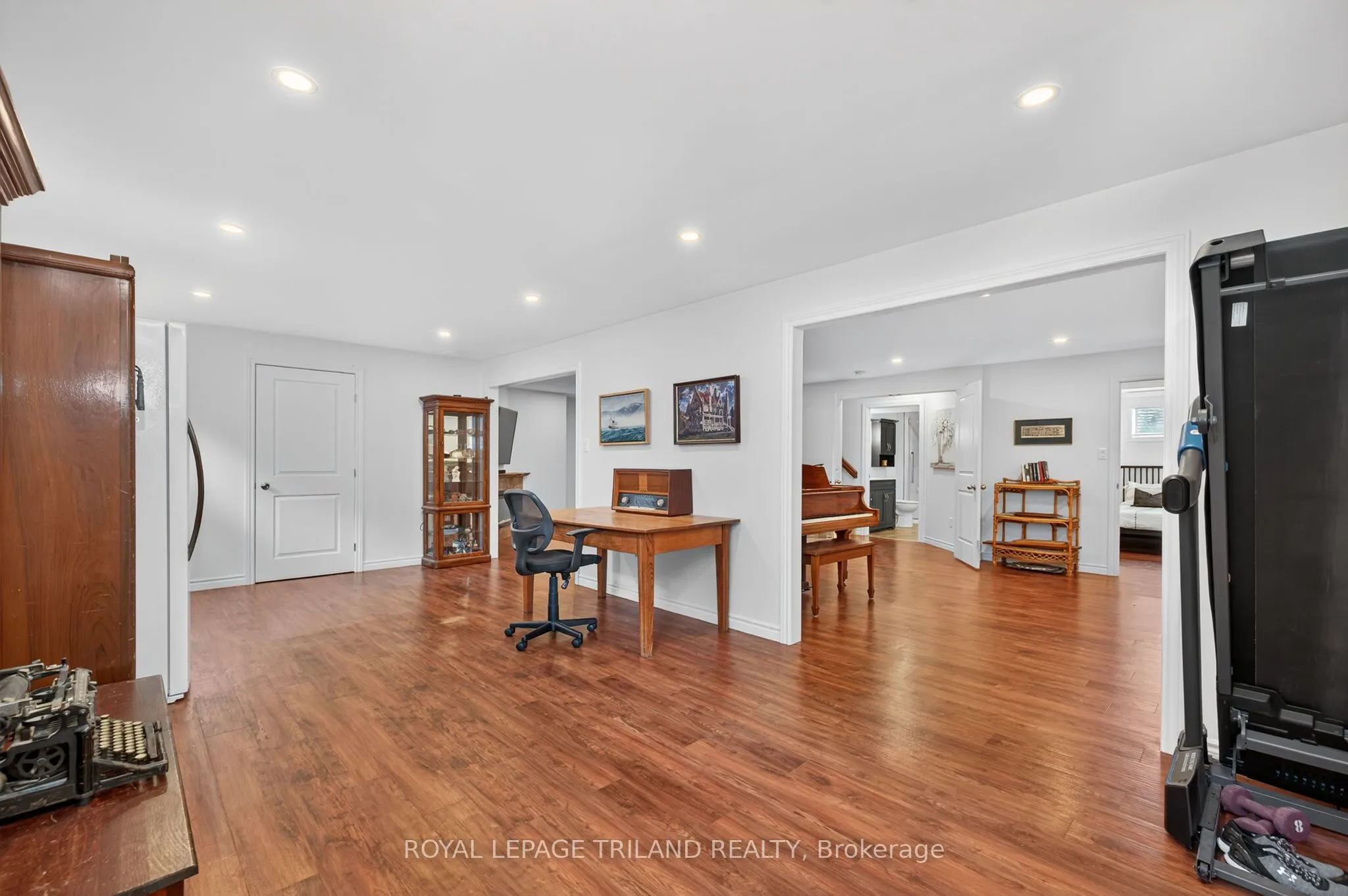 908 COLLINS Drive