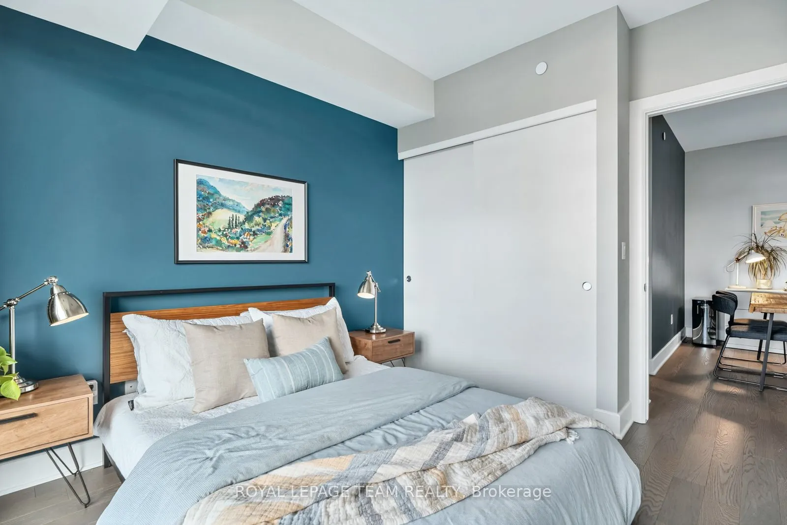 255 Bay Street, #416