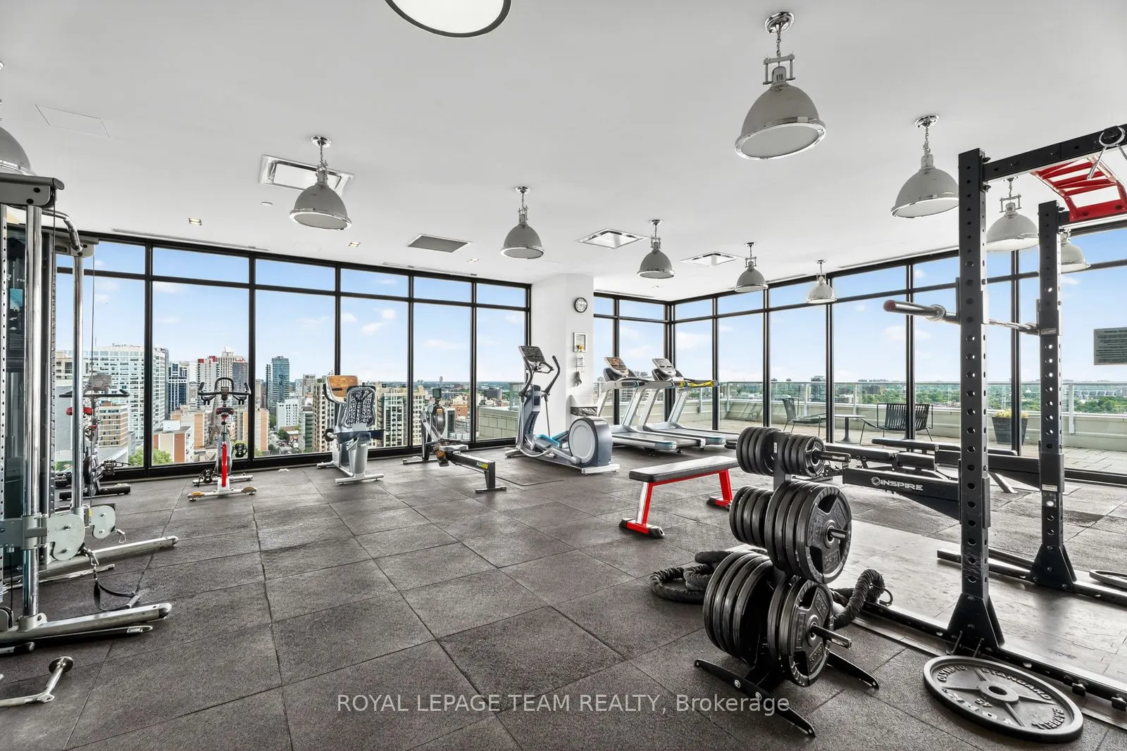 255 Bay Street, #416