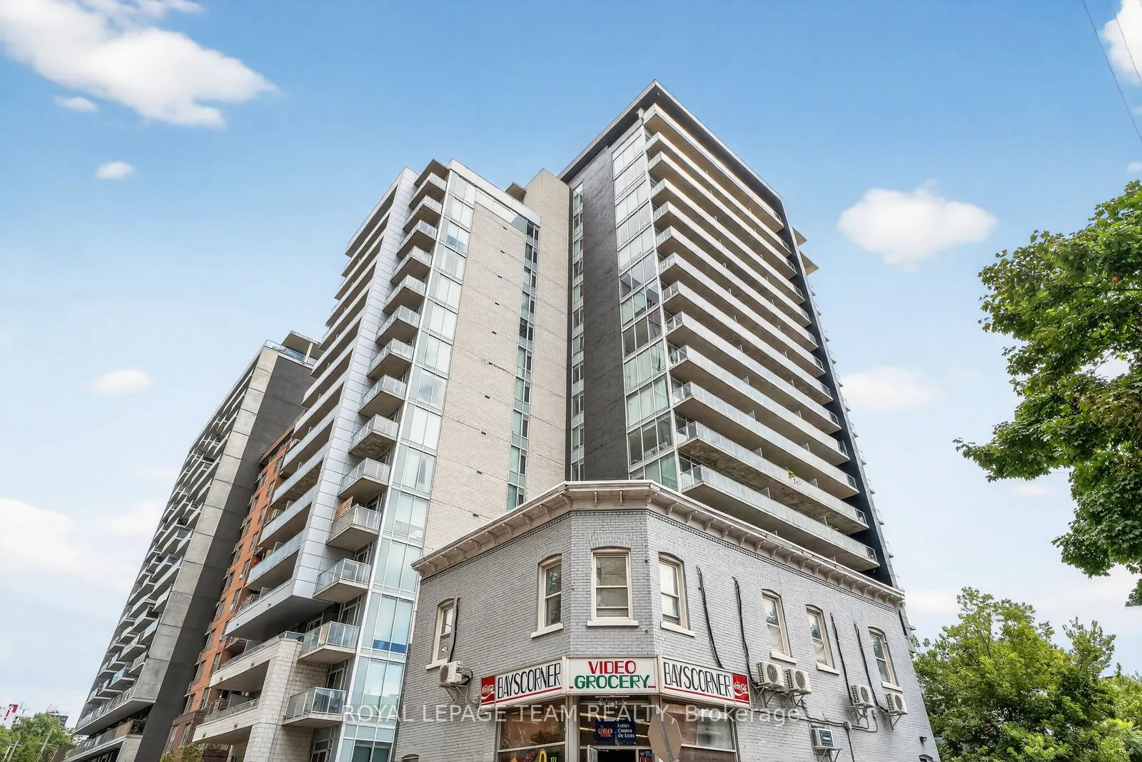 255 Bay Street, #416