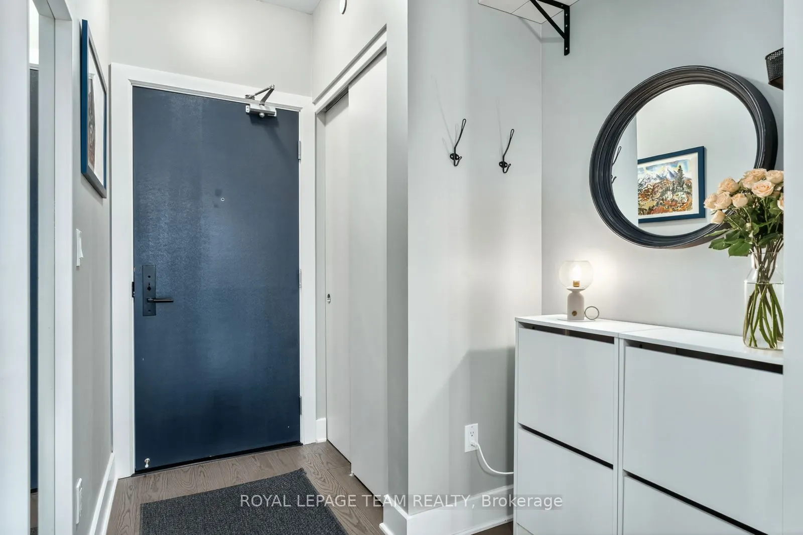 255 Bay Street, #416