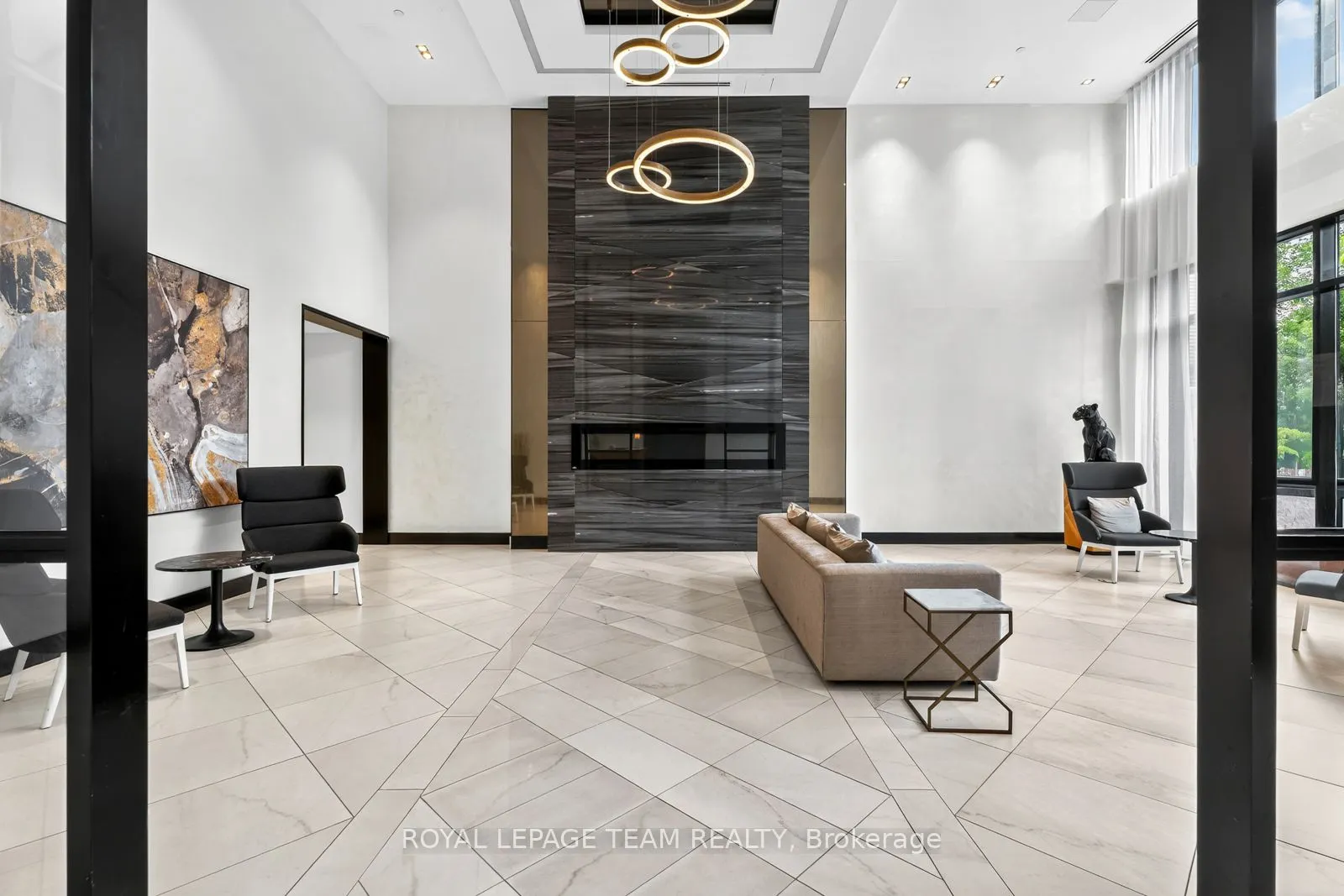 255 Bay Street, #416