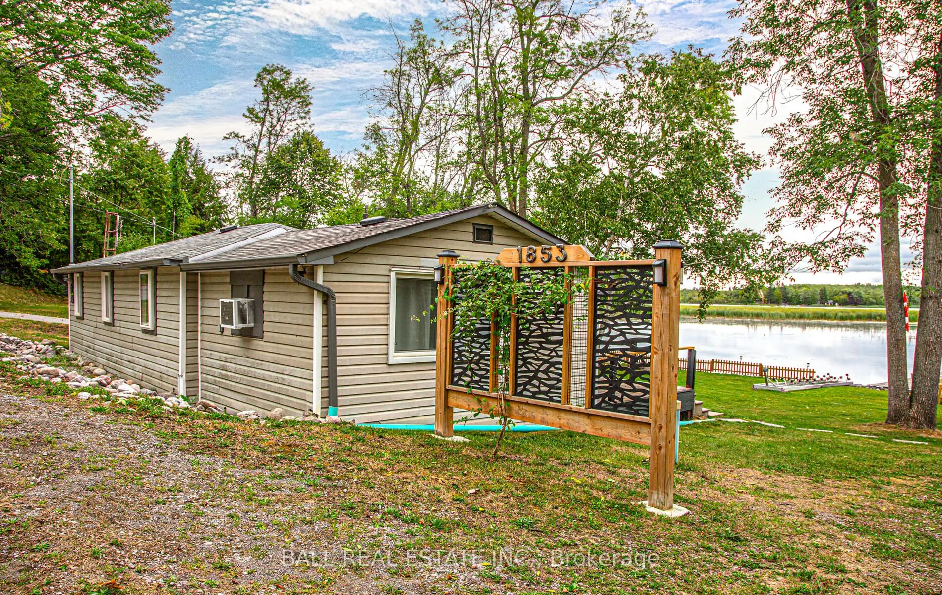 1853 Youngs Point Road