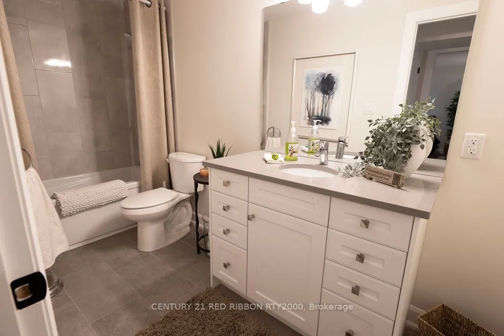 159 Collins Way, #40