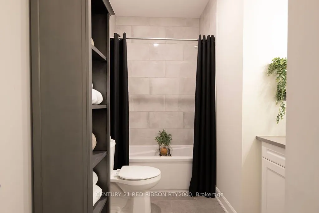 159 Collins Way, #40
