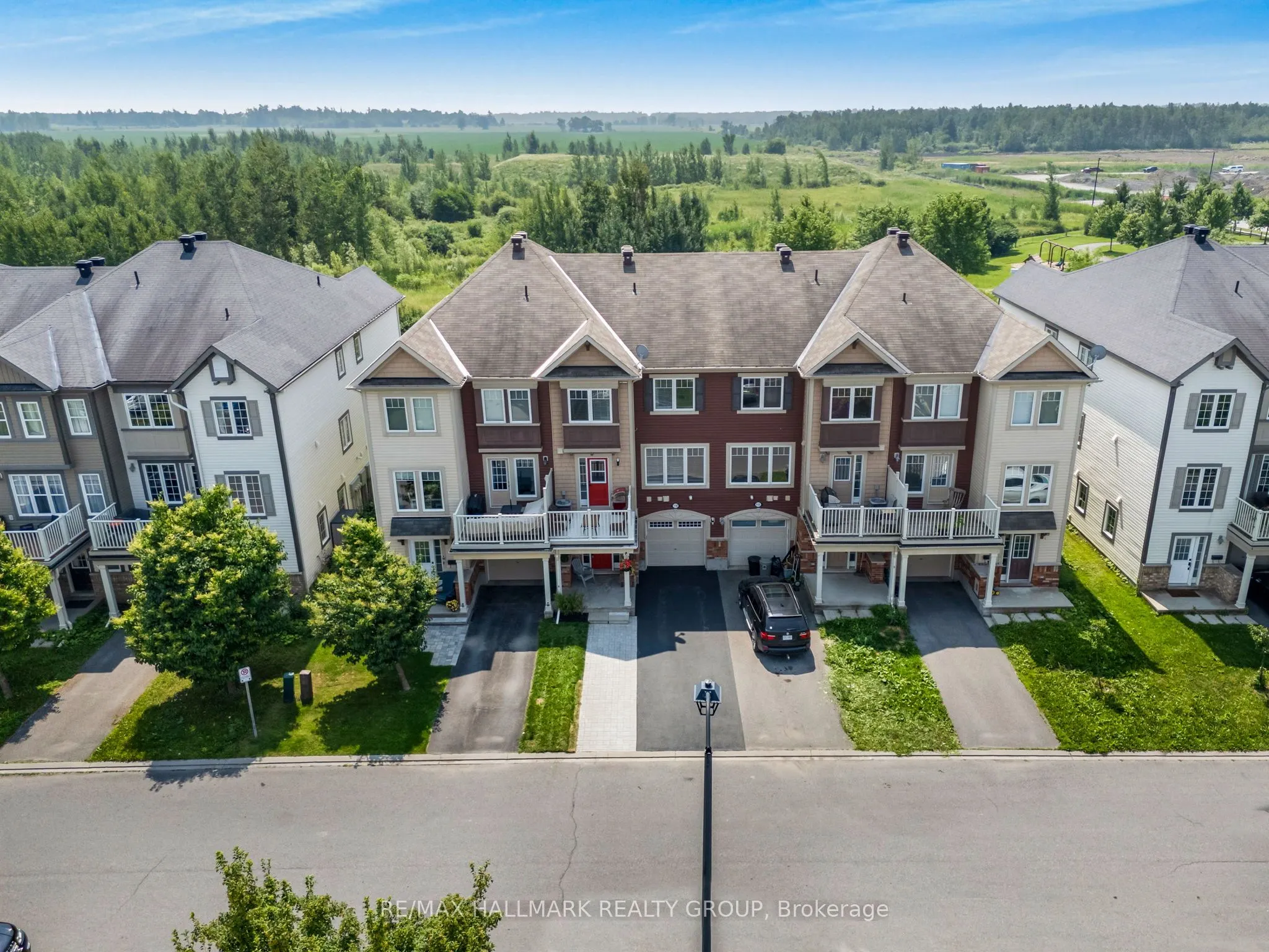 110 SUNSHINE Crescent