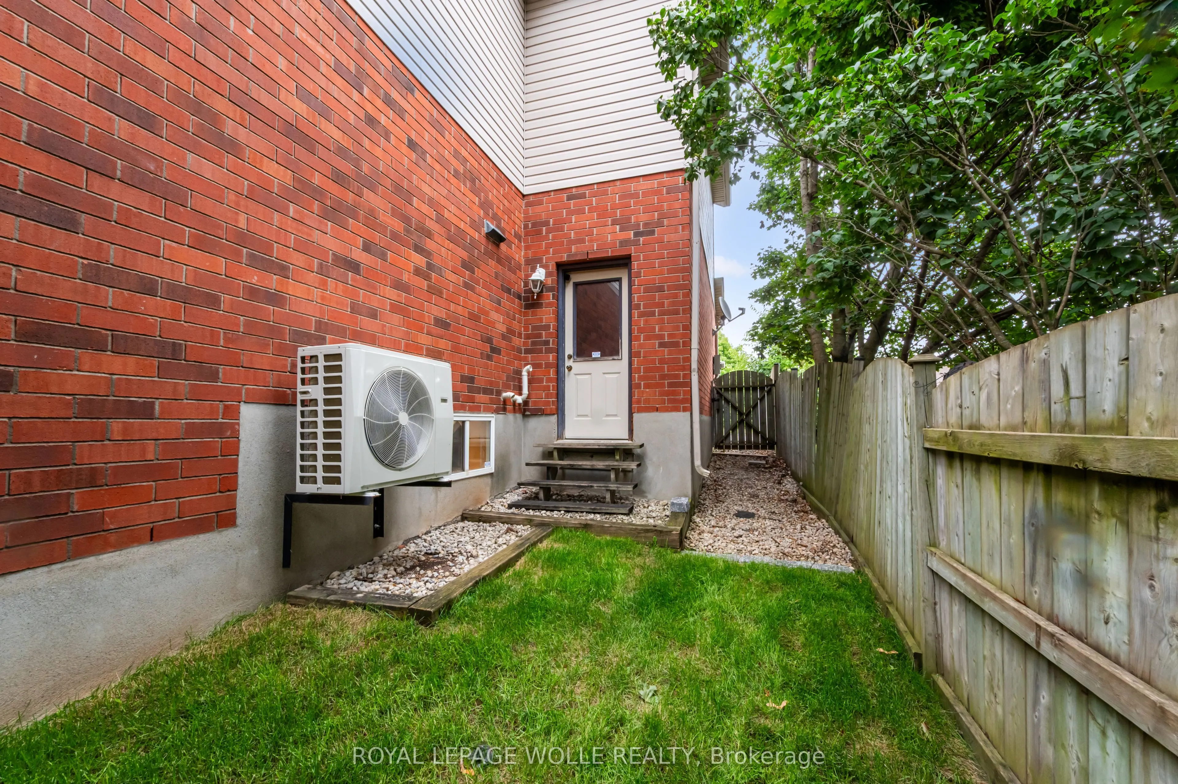 96 Kent Street