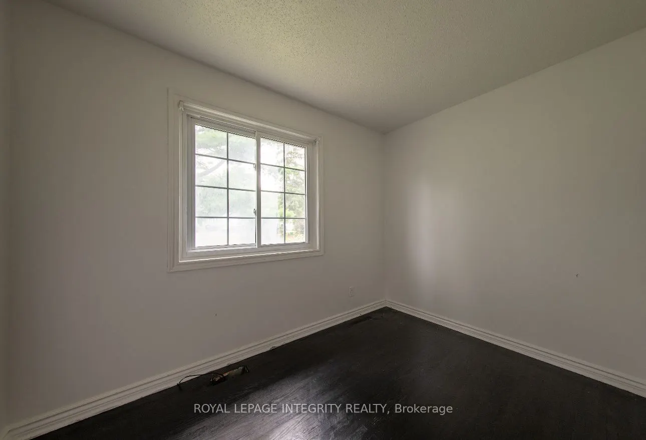 27 Roberta Crescent