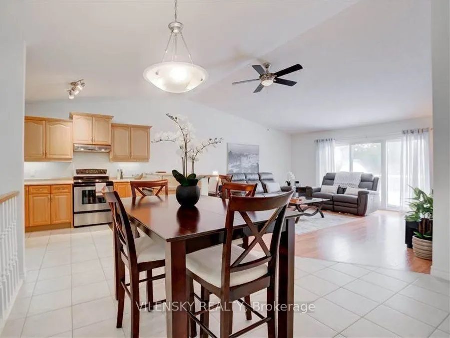 572 Thistlewood Drive, #7