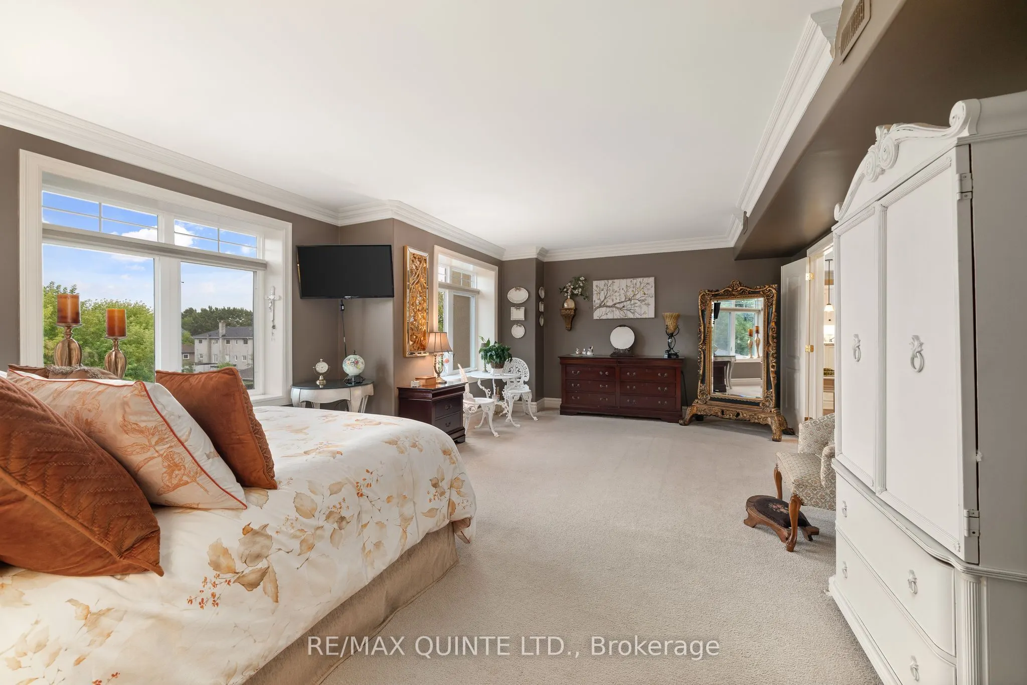 145 Farley Avenue, #201