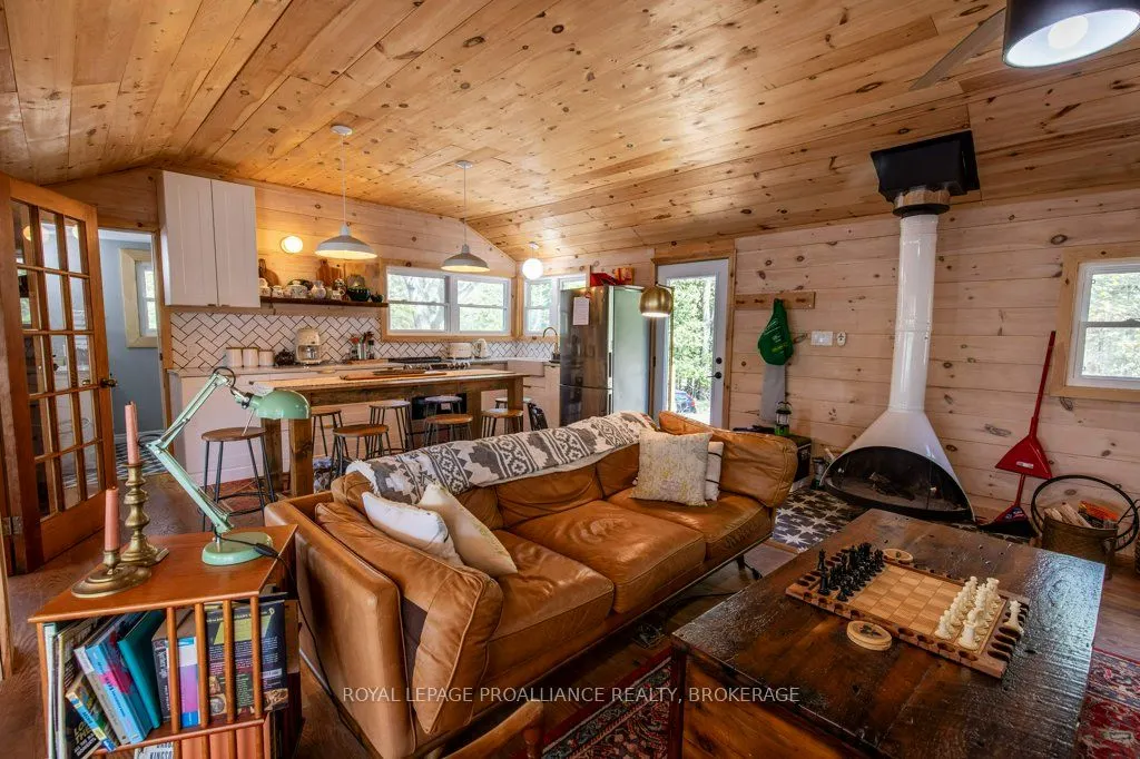 1055B Vilalta Lane