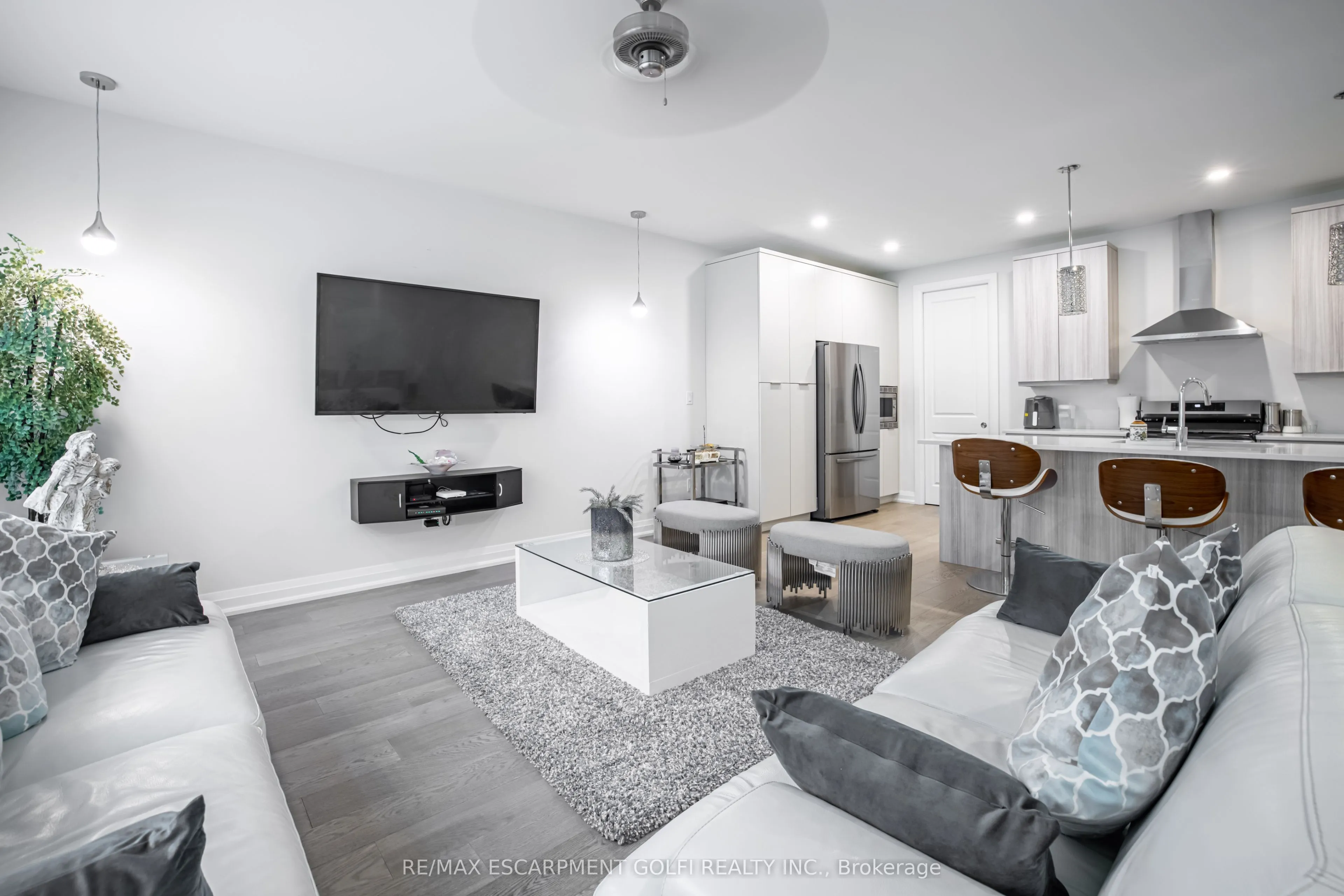 9150 Willoughby Drive, #20