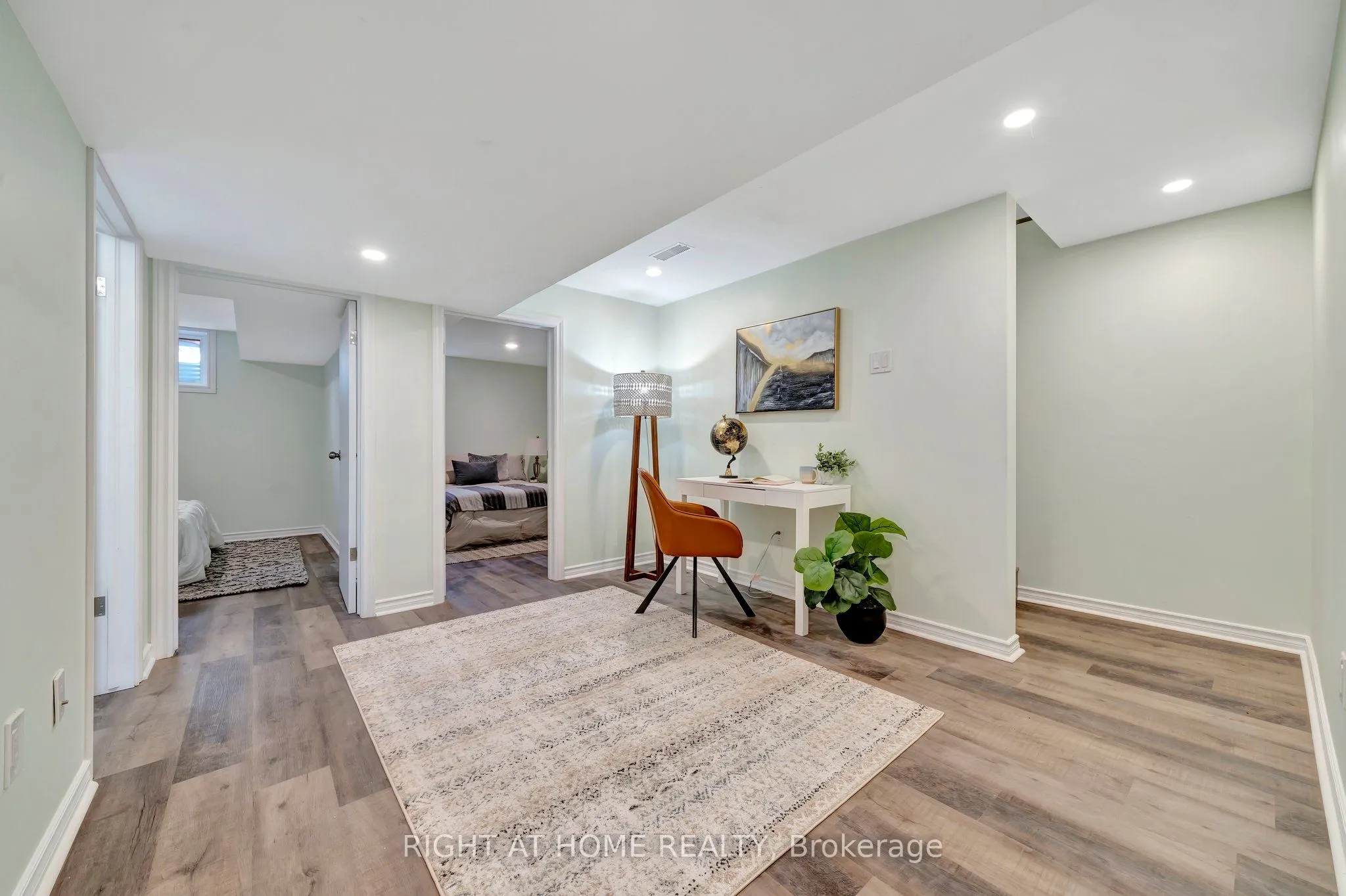 228 Mary Street, #Main