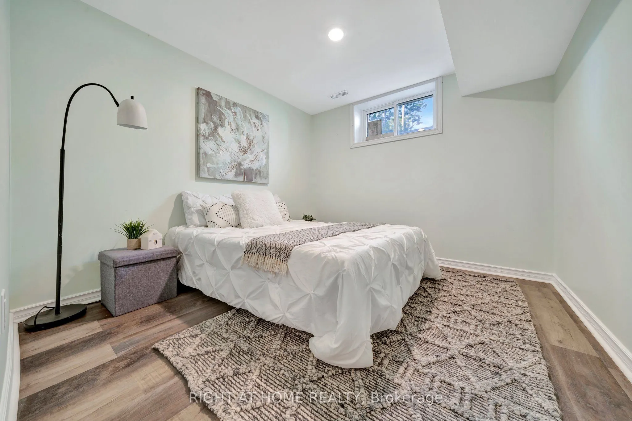 228 Mary Street, #Main
