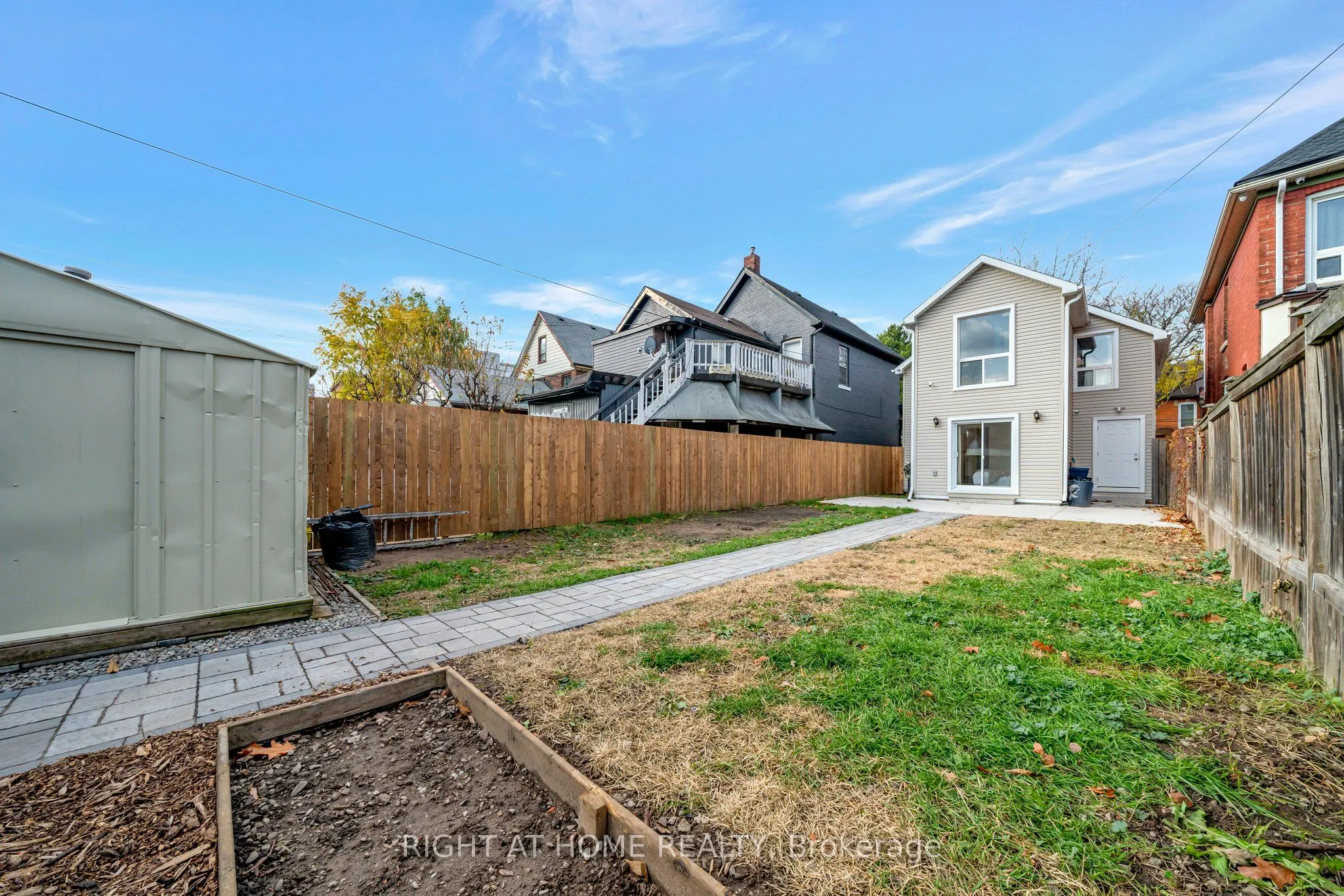 228 Mary Street, #Main