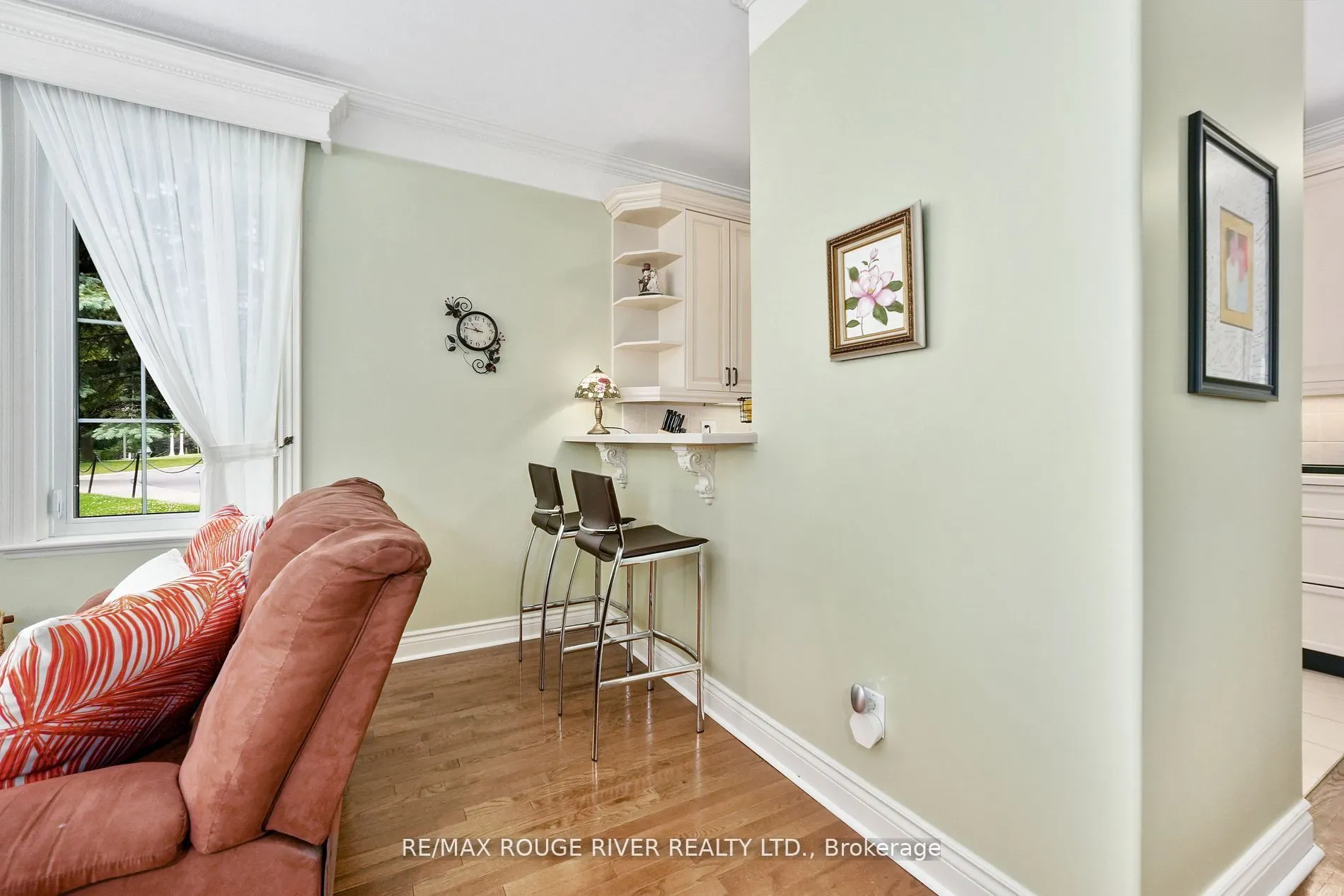 120 University Avenue E, #101