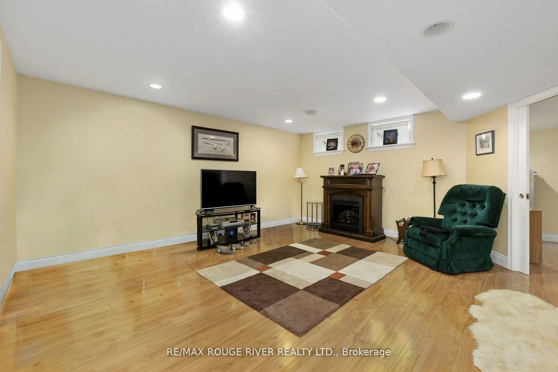120 University Avenue E, #101