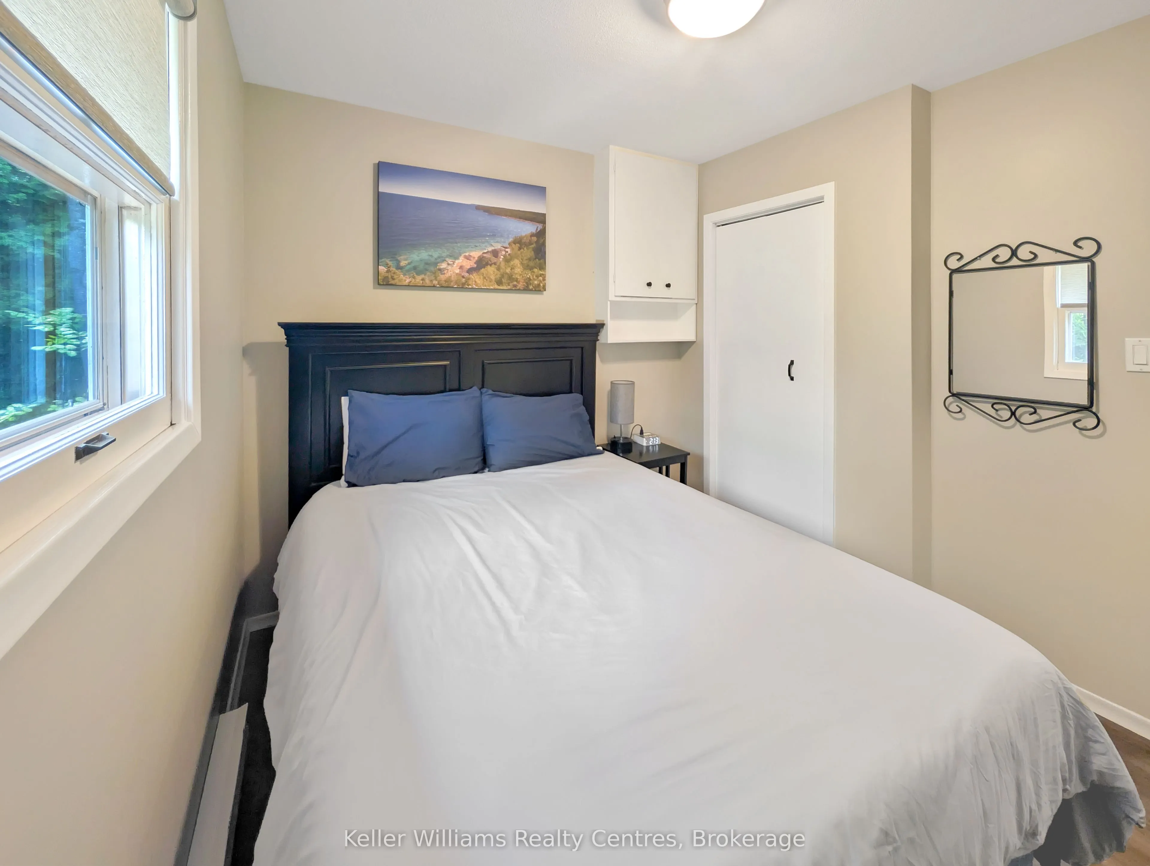 12 Pierce Street S