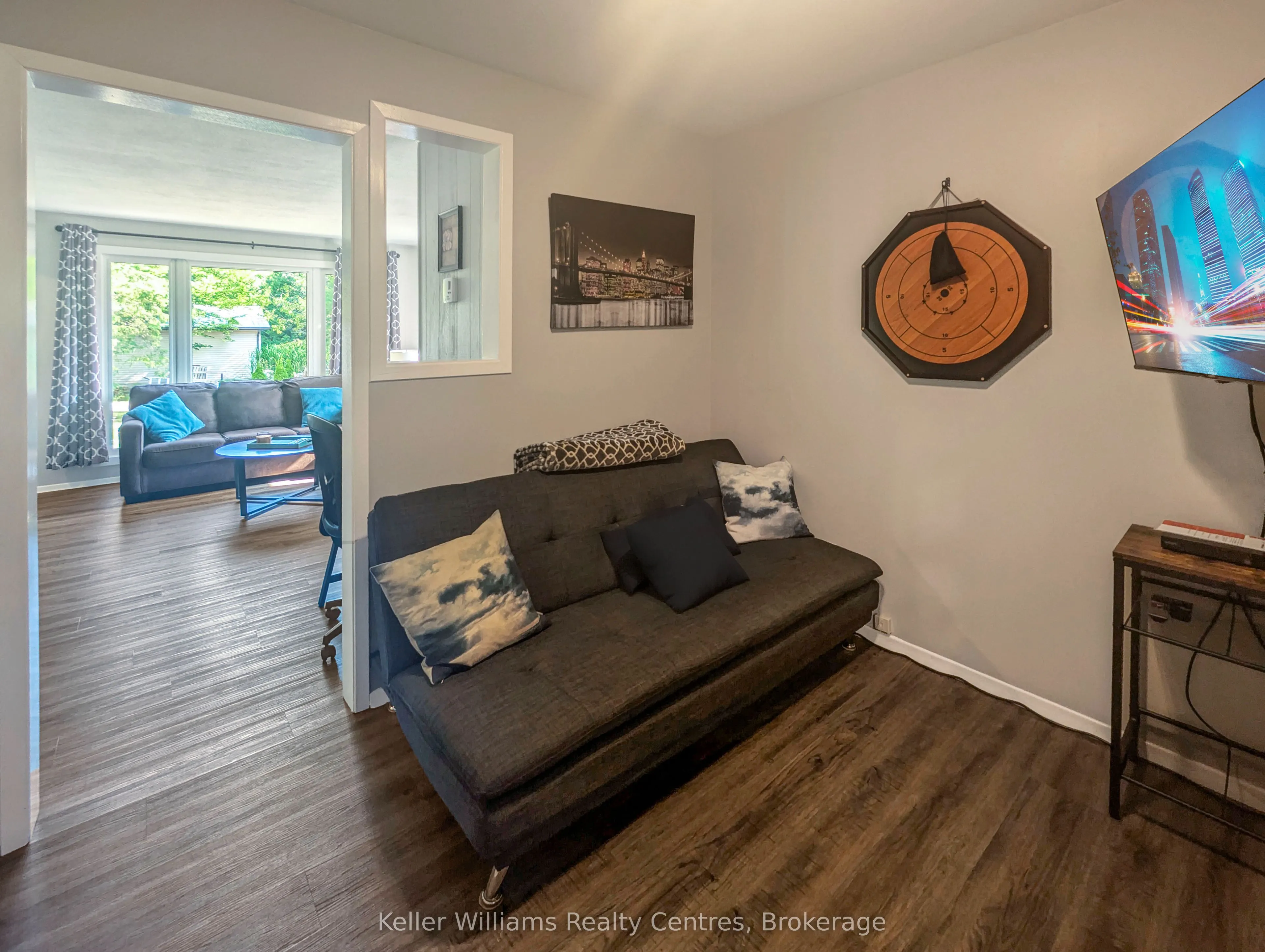 12 Pierce Street S