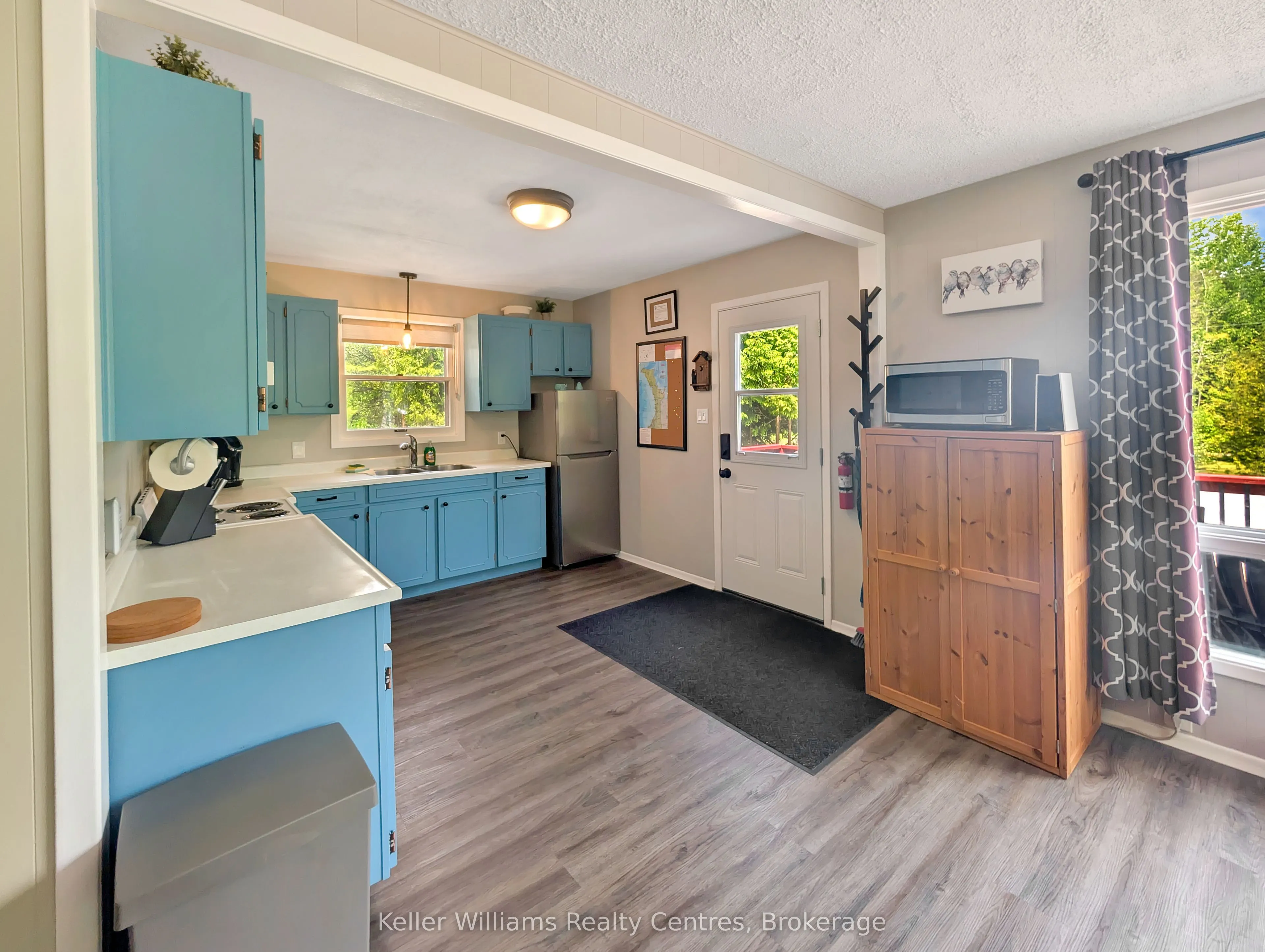12 Pierce Street S
