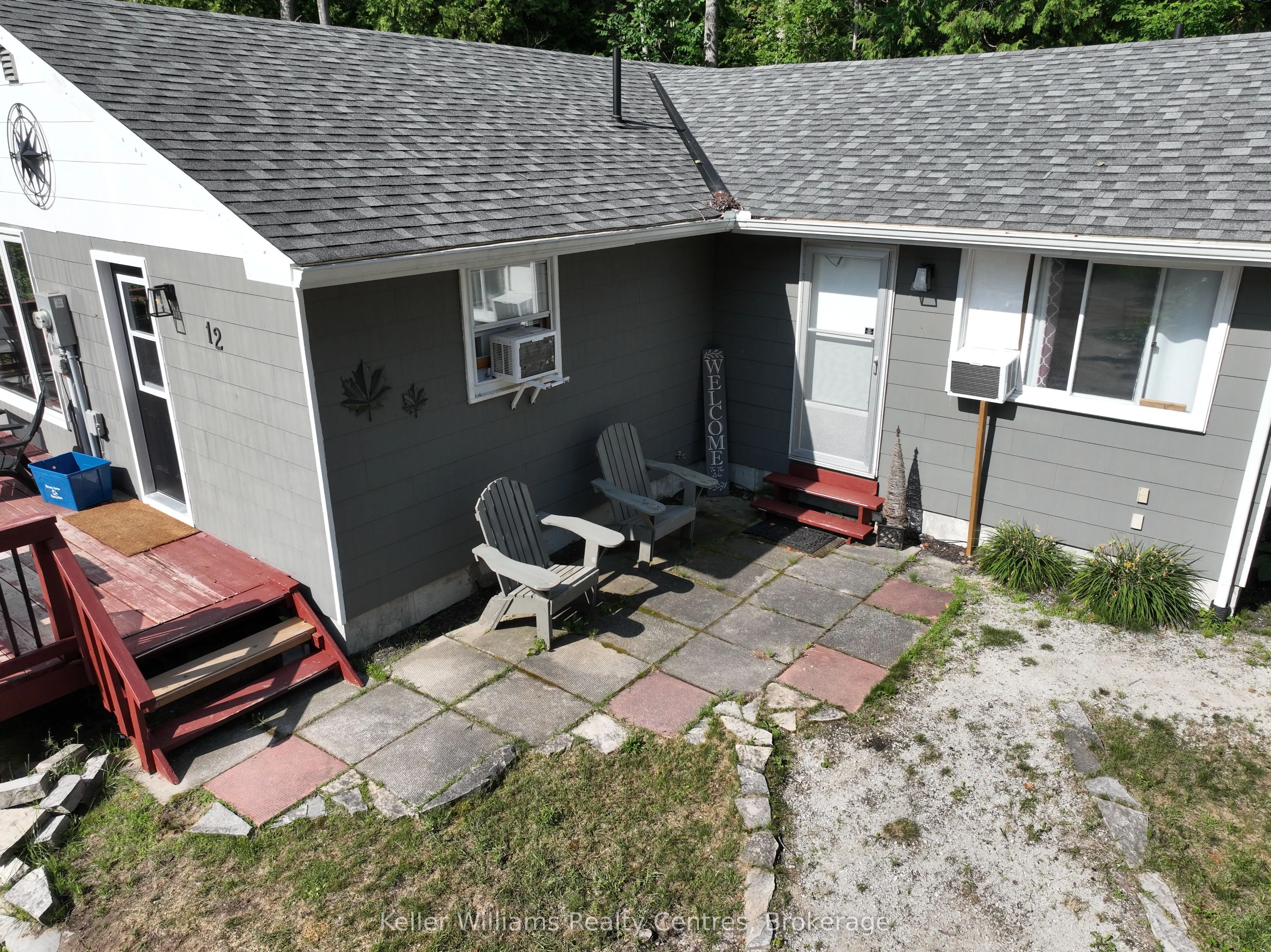 12 Pierce Street S