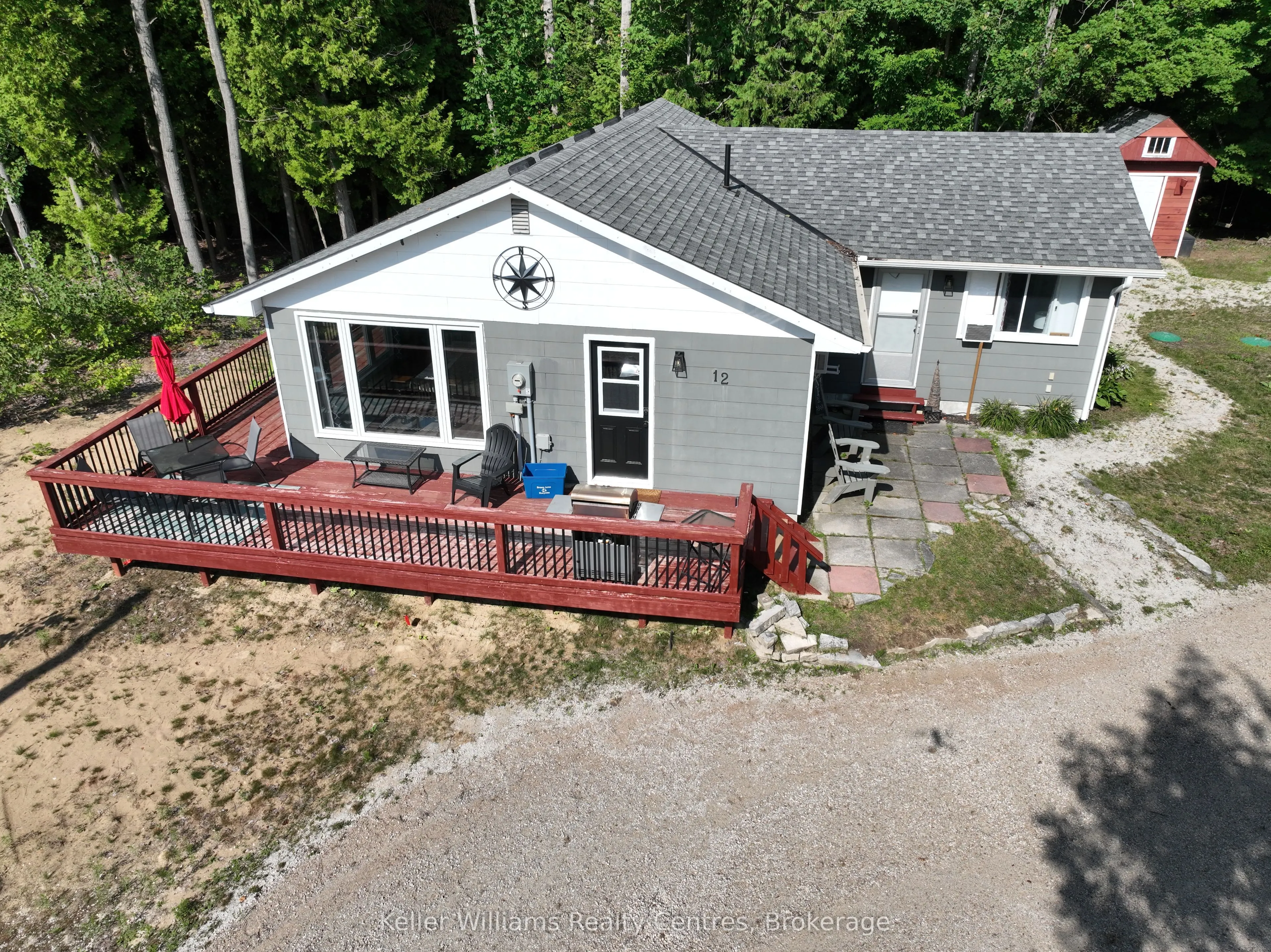 12 Pierce Street S