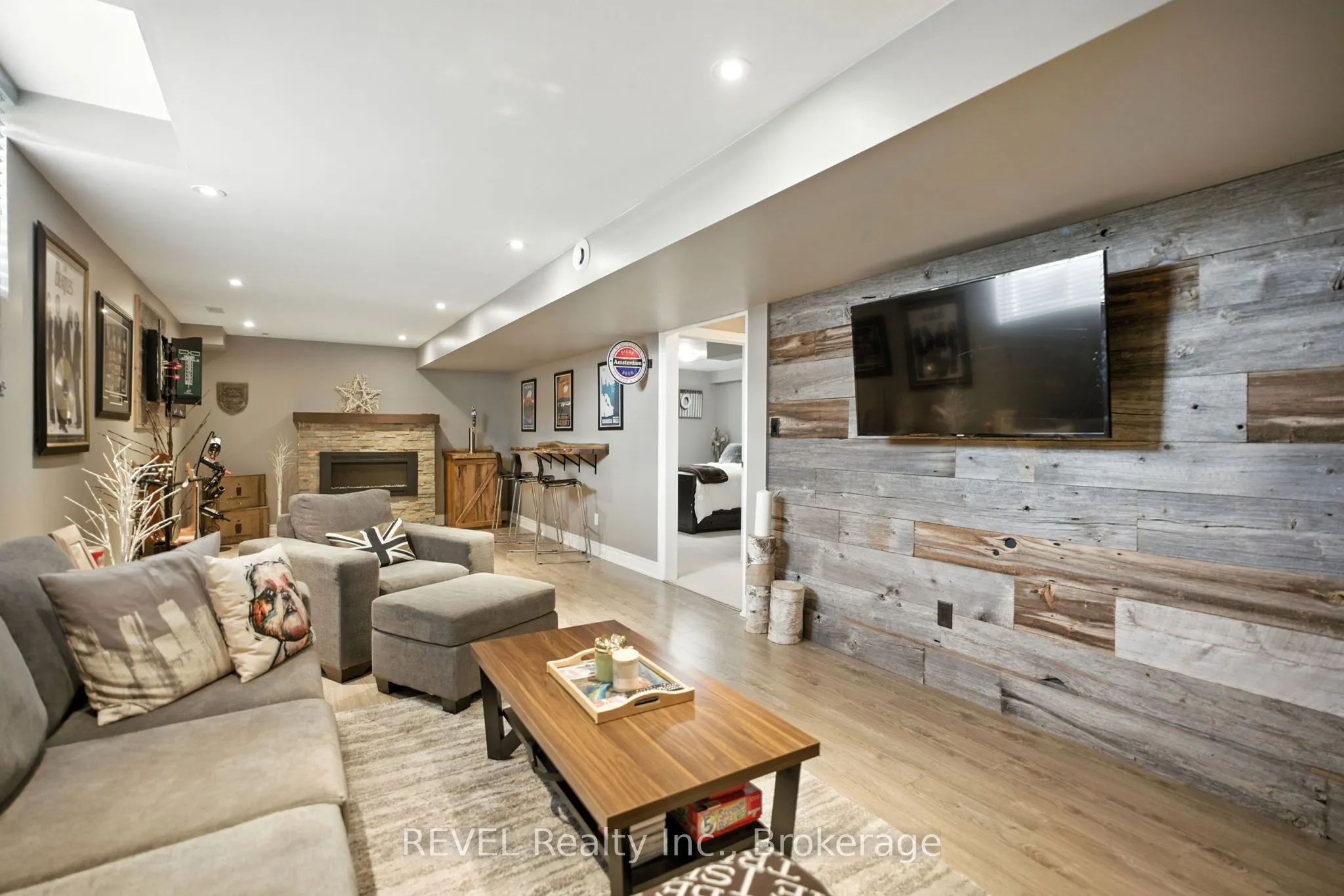 6283 Dores Drive
