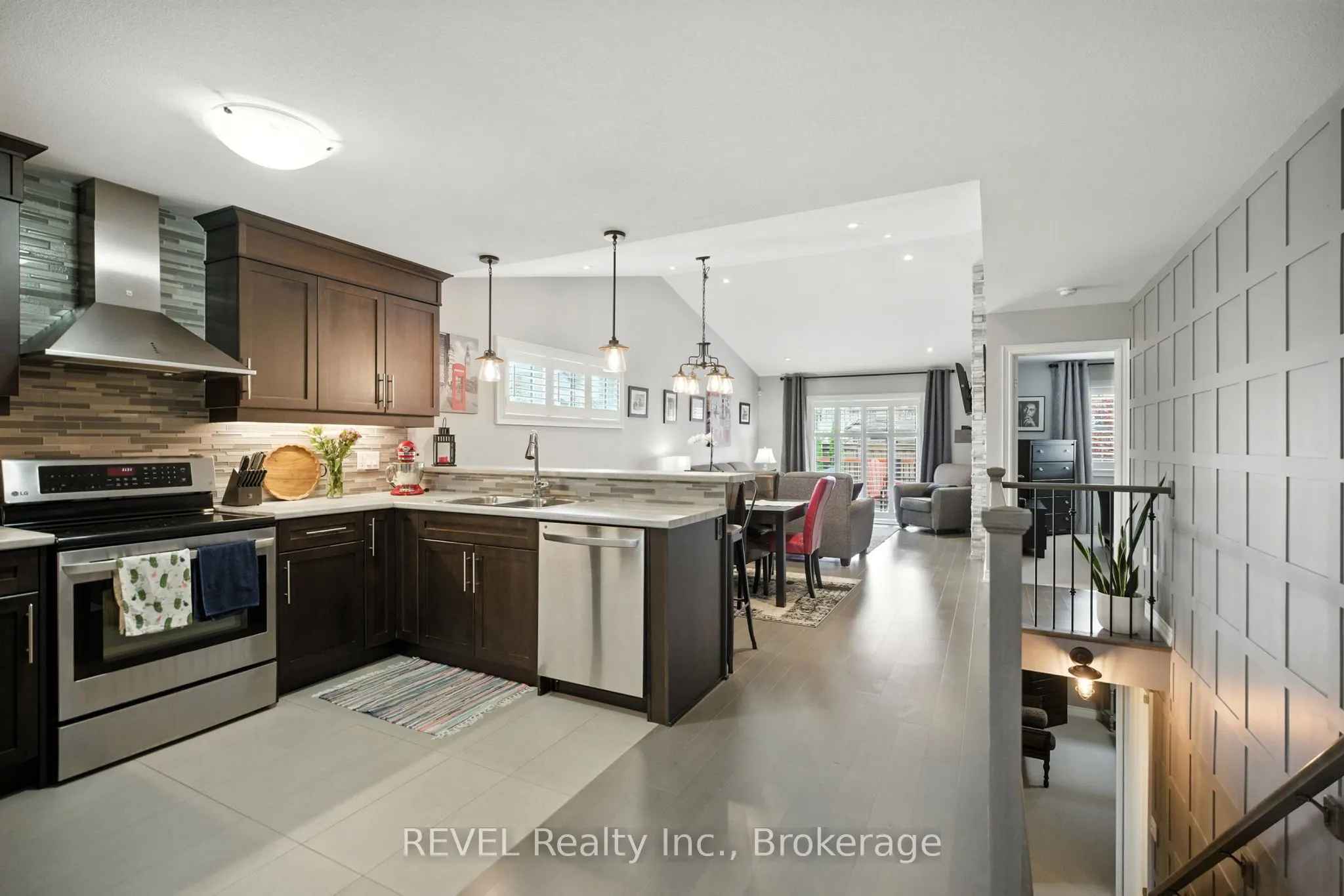 6283 Dores Drive
