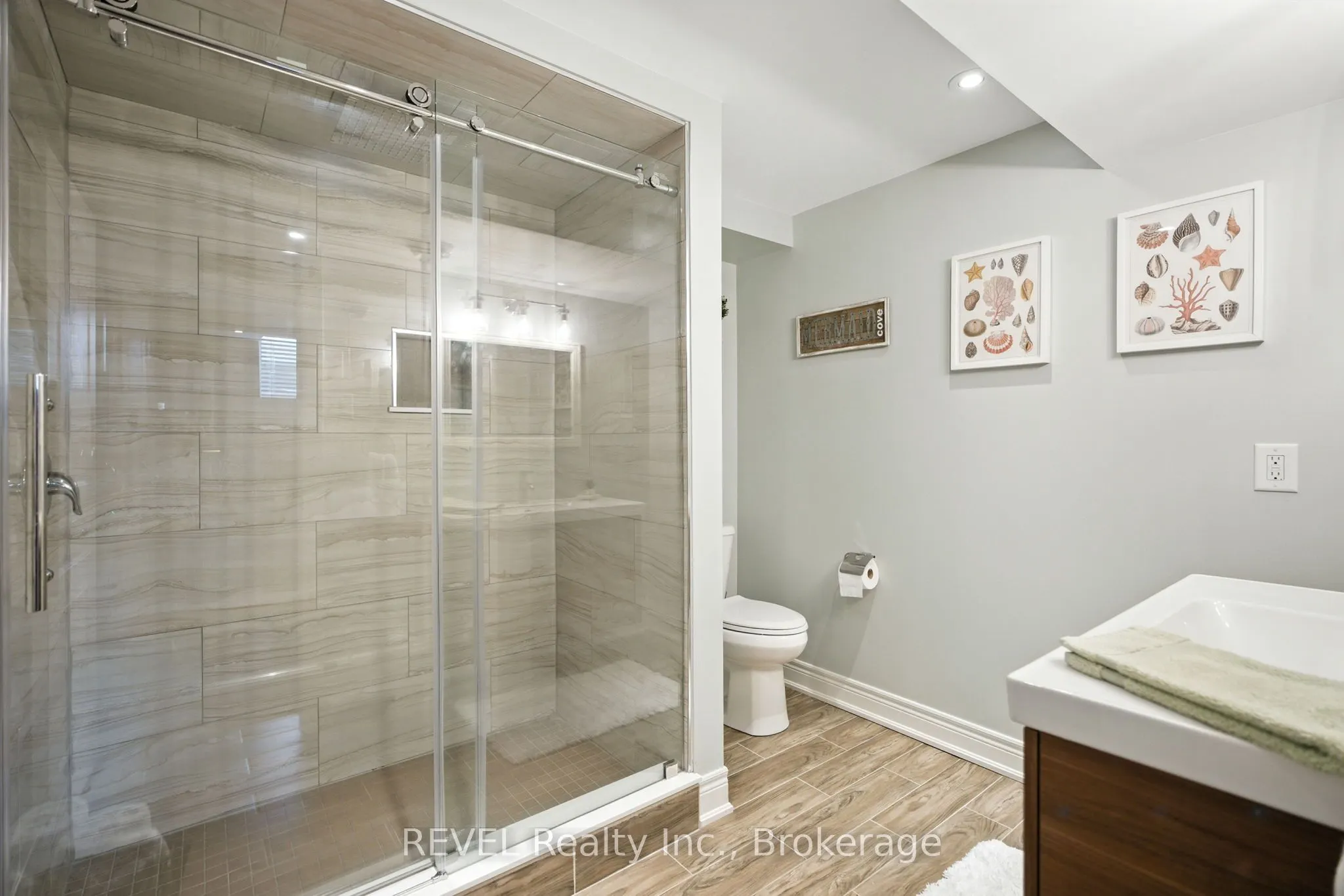 6283 Dores Drive