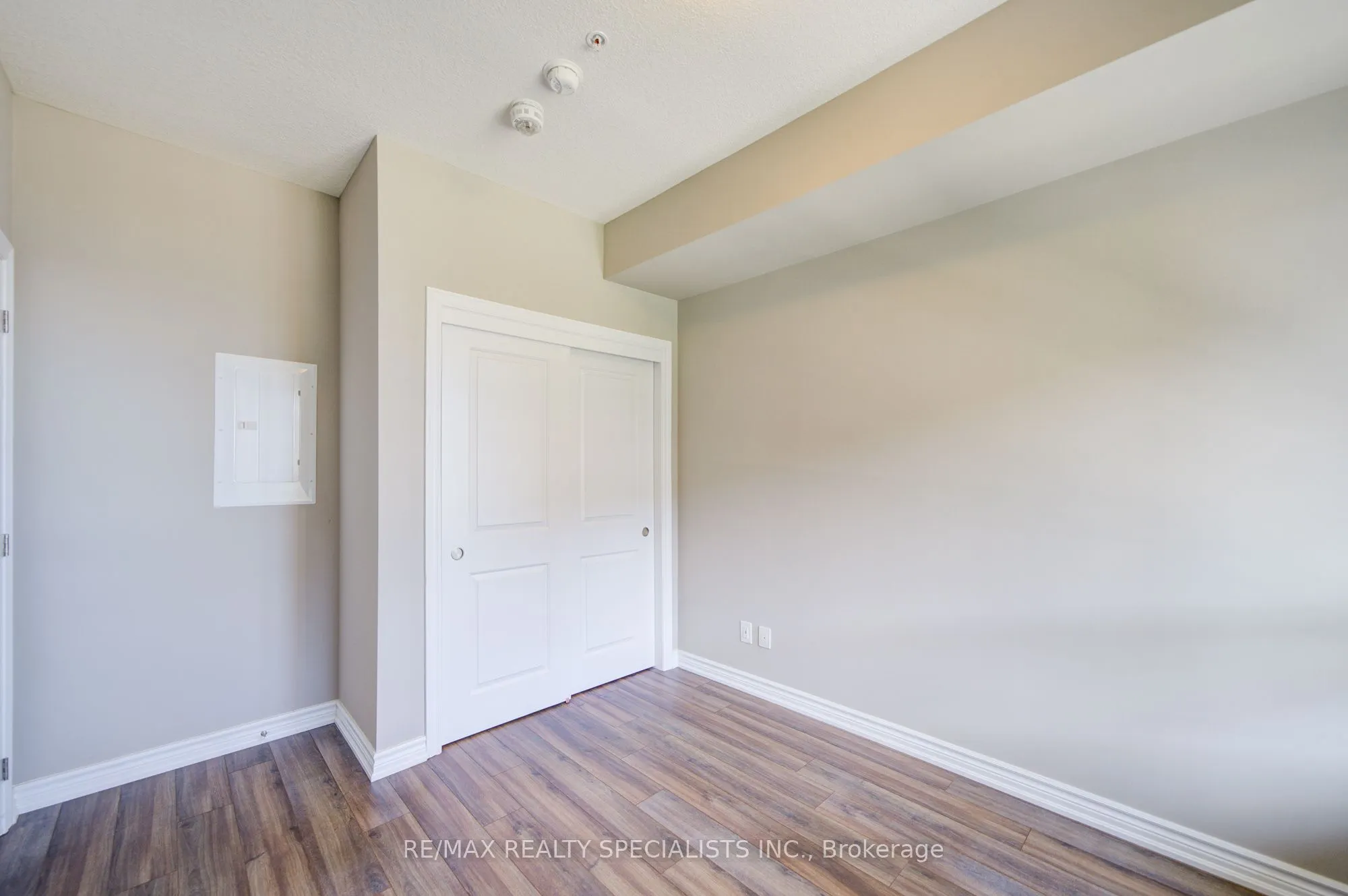 40 Esplanade Lane, #219