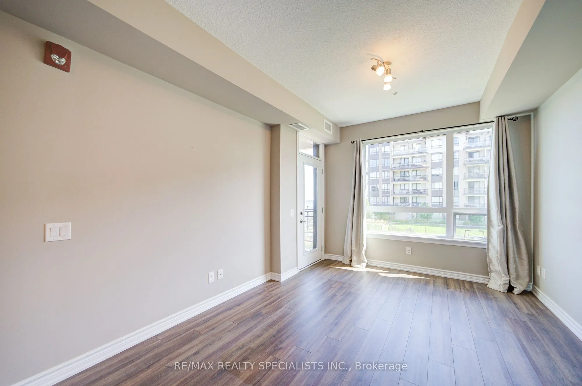40 Esplanade Lane, #219