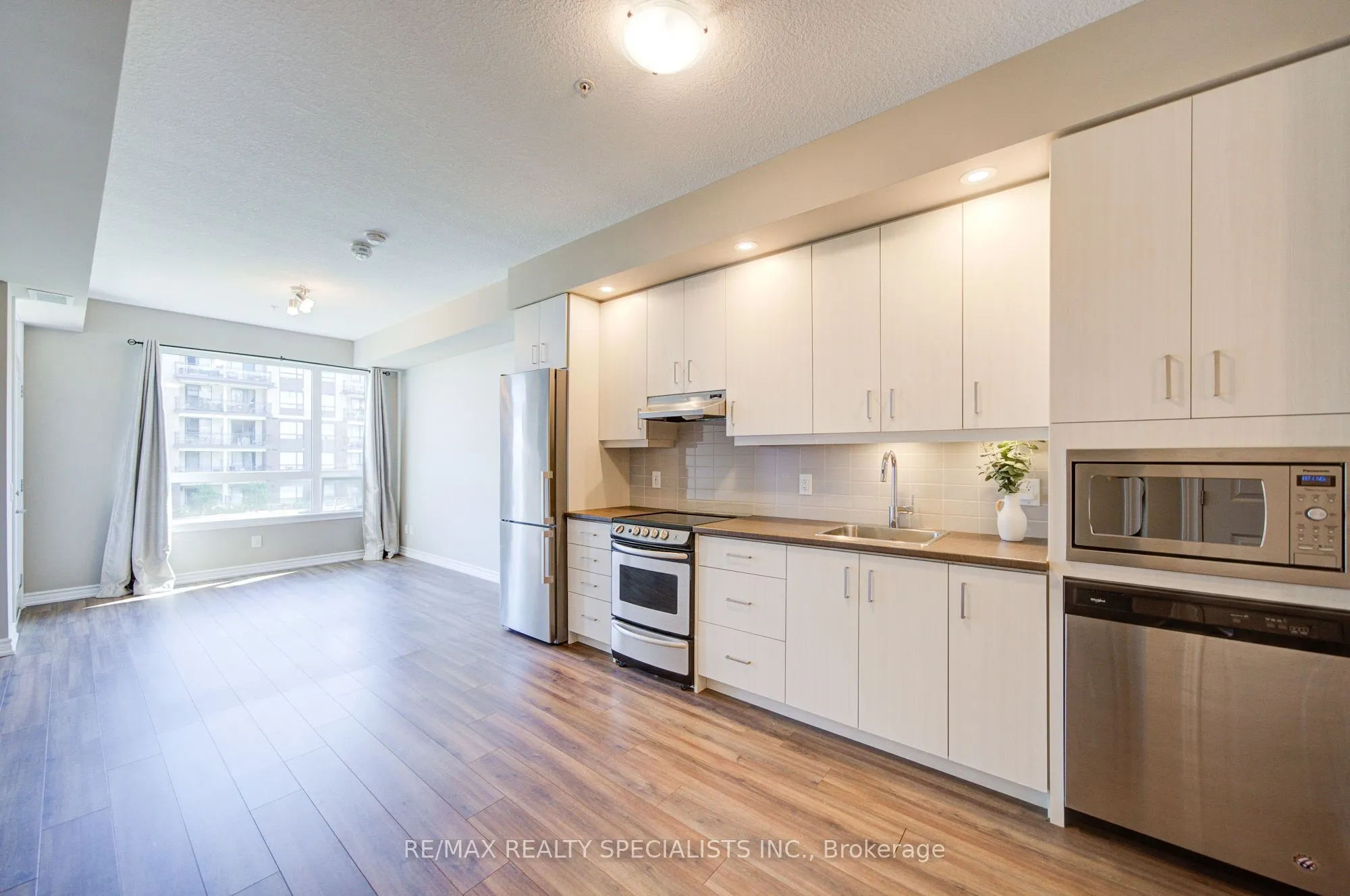 40 Esplanade Lane, #219