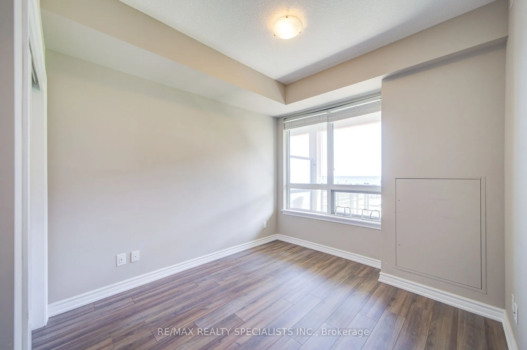 40 Esplanade Lane, #219