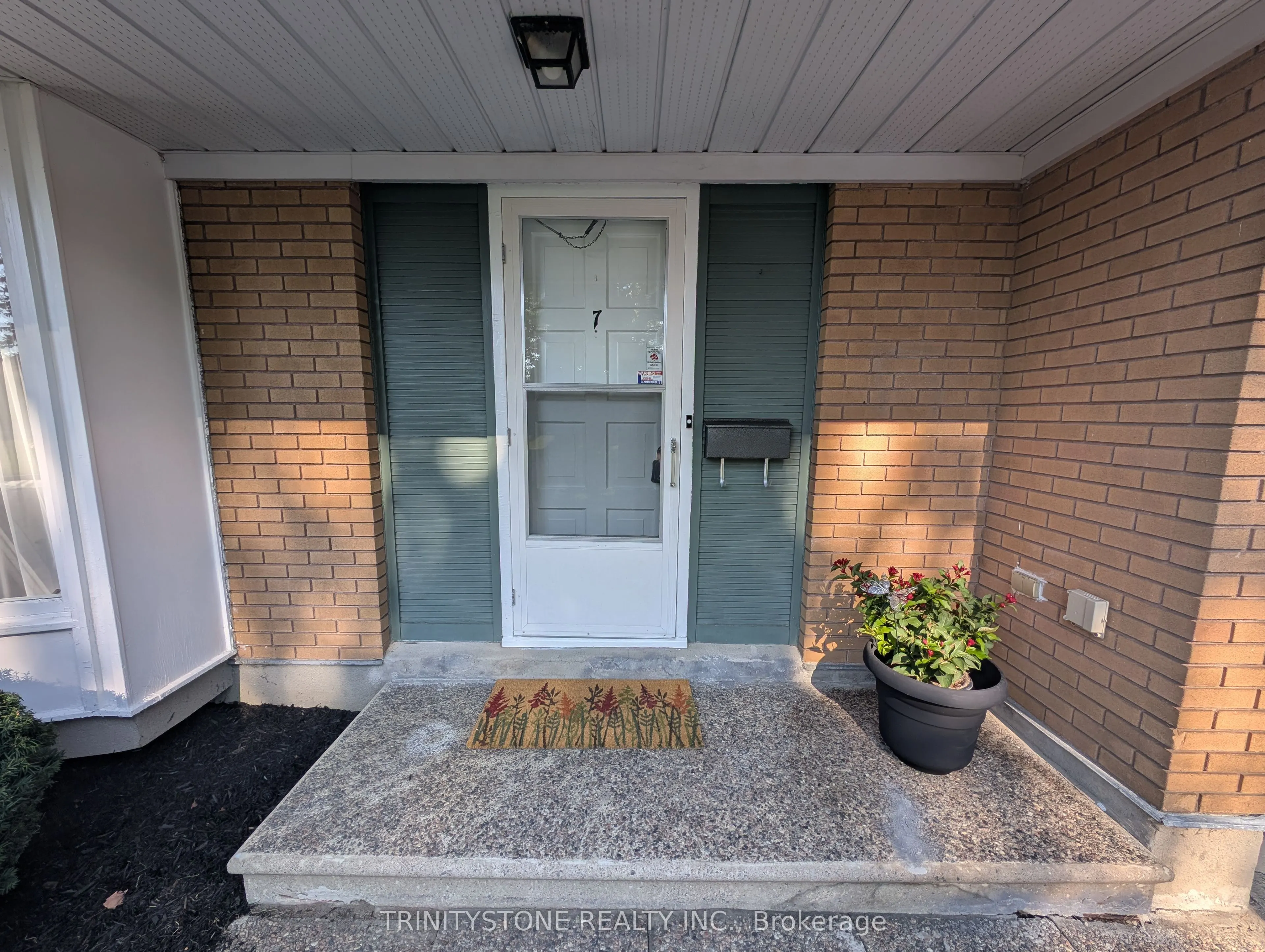 7 Pulford Crescent