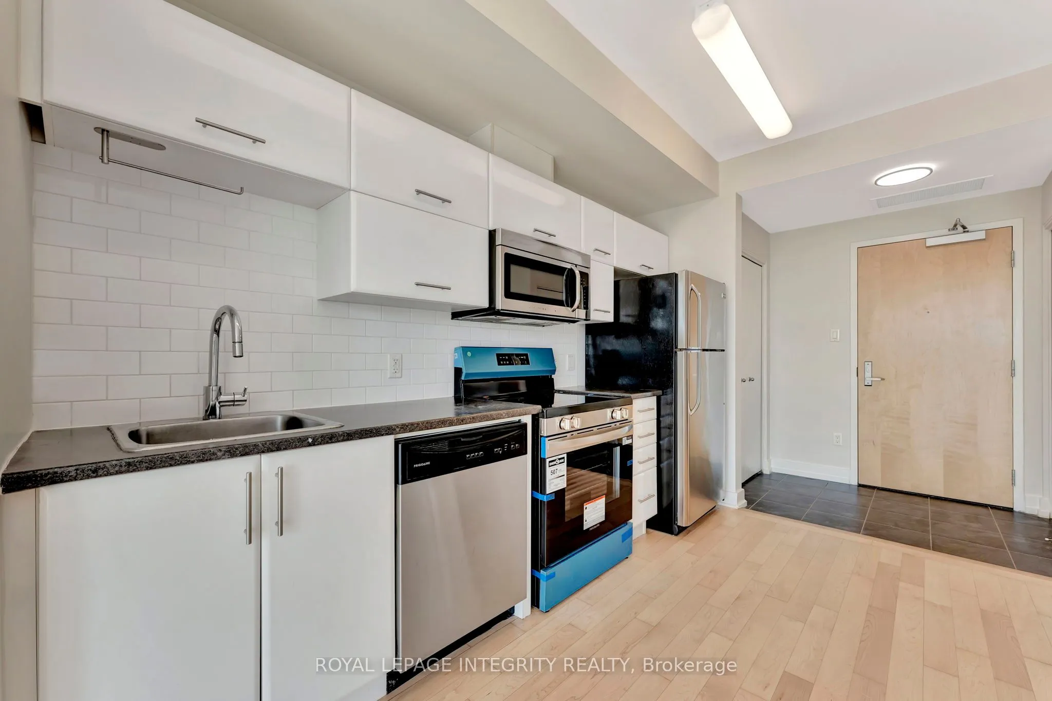 179 Metcalfe Street, #1808